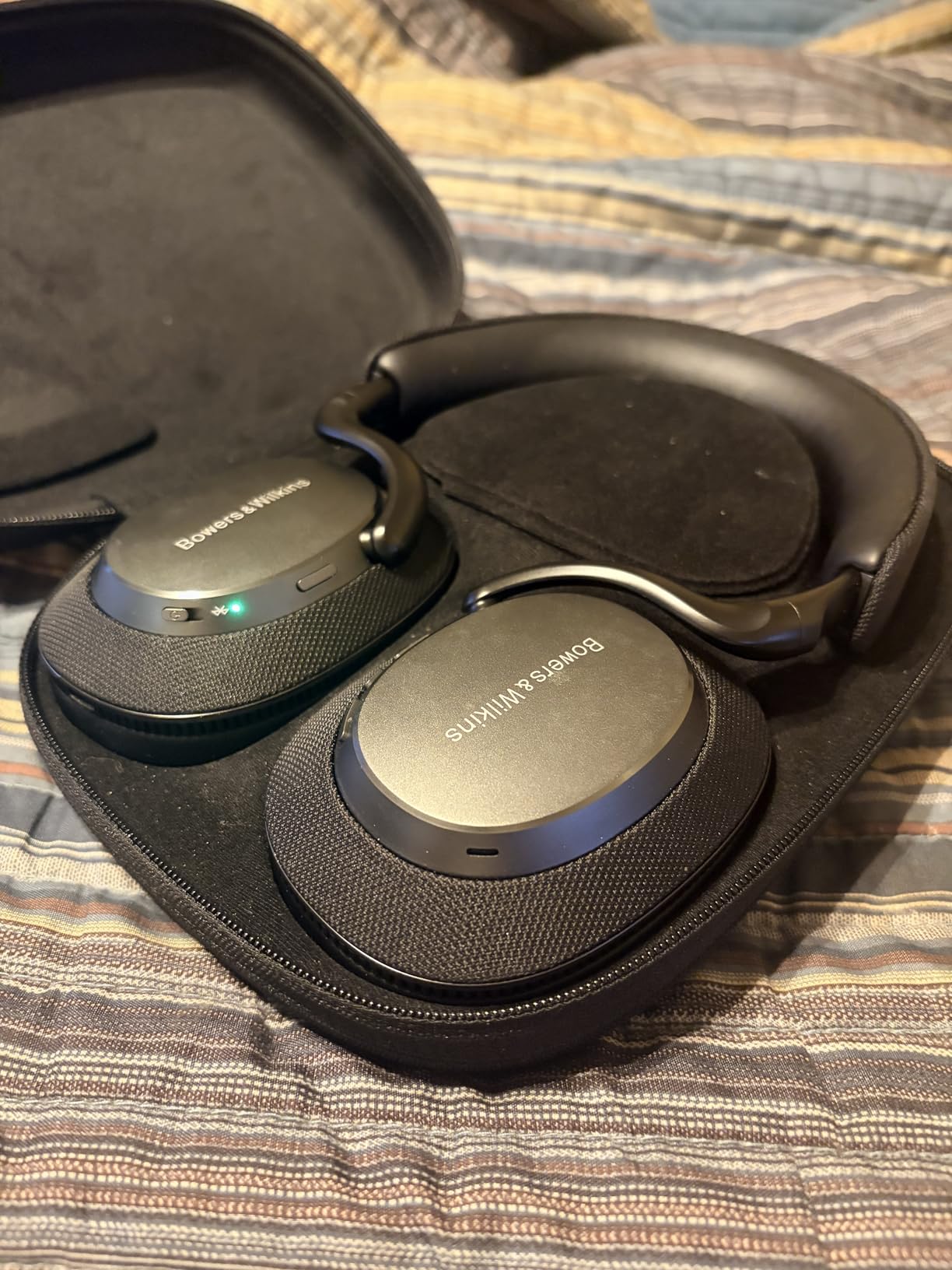 Bowers & Wilkins Px7 S3 Wireless Over-Ear Headphones, Frost Blue customer photo 1