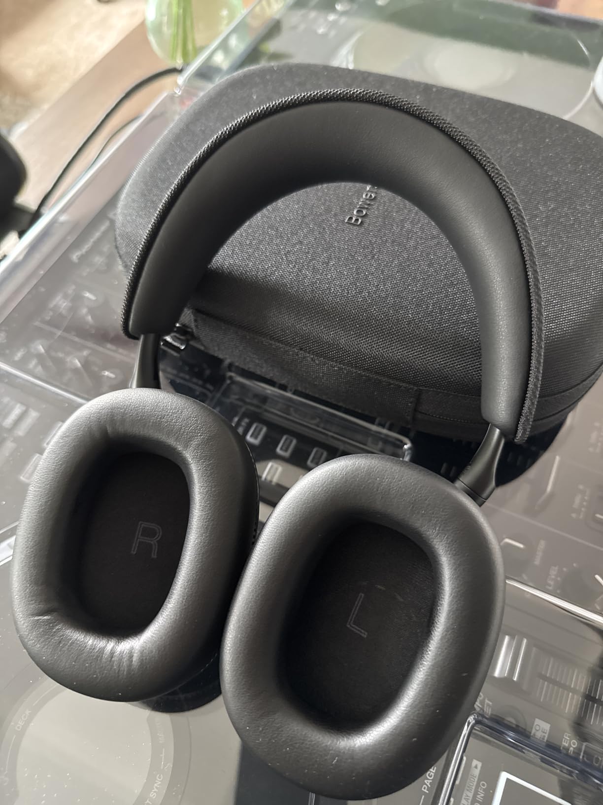 Bowers & Wilkins Px7 S3 Wireless Over-Ear Headphones, Frost Blue customer photo 2