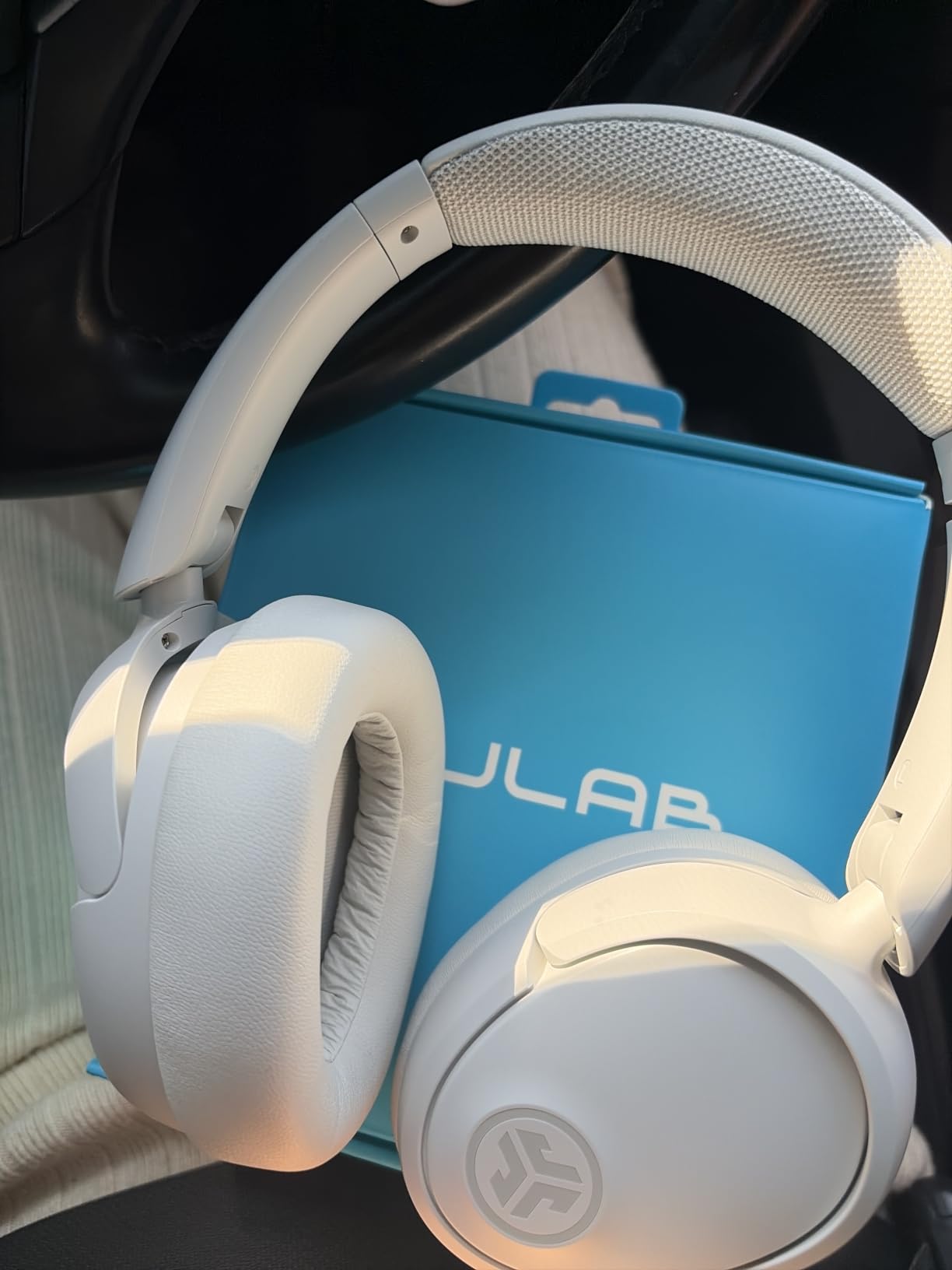 JLab JBuds Lux ANC, Over Ear Headphones, Active Noise Cancelling, Bluetooth, Limited Edition Navy customer photo 1