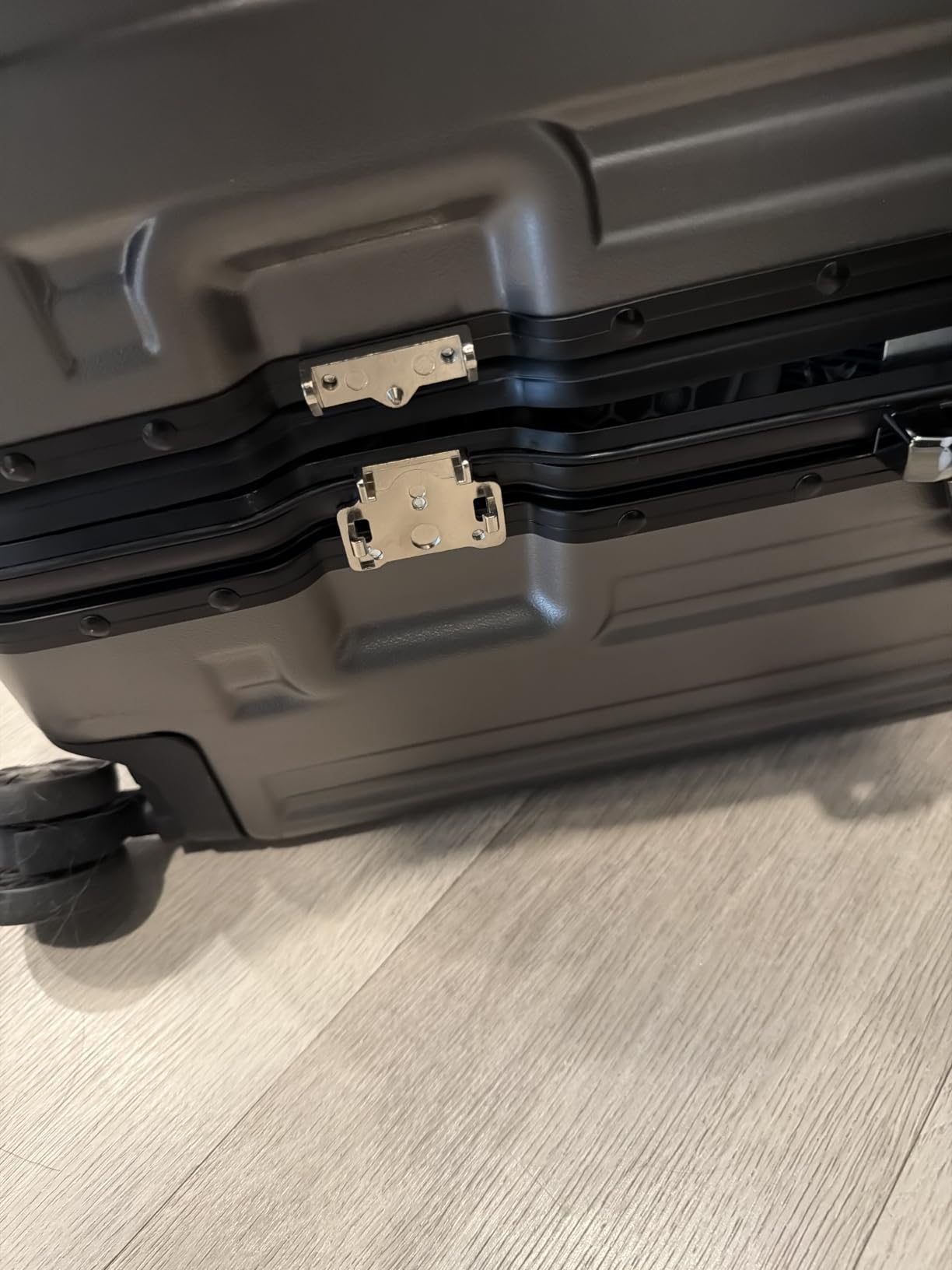 Krute Zipperless Luggage 28inch Checked Hard Shell Suitcases with Wheels customer photo 2