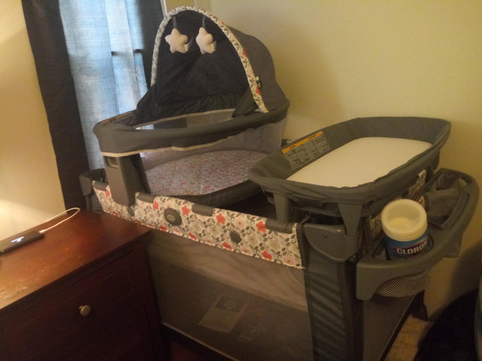 Graco Pack 'n Play Travel Dome Lux Playard, 4-in-1 Baby Playpen with Bassinet, Indoor or Outdoor Portable Playpen with UV 50 Canopy customer photo 2