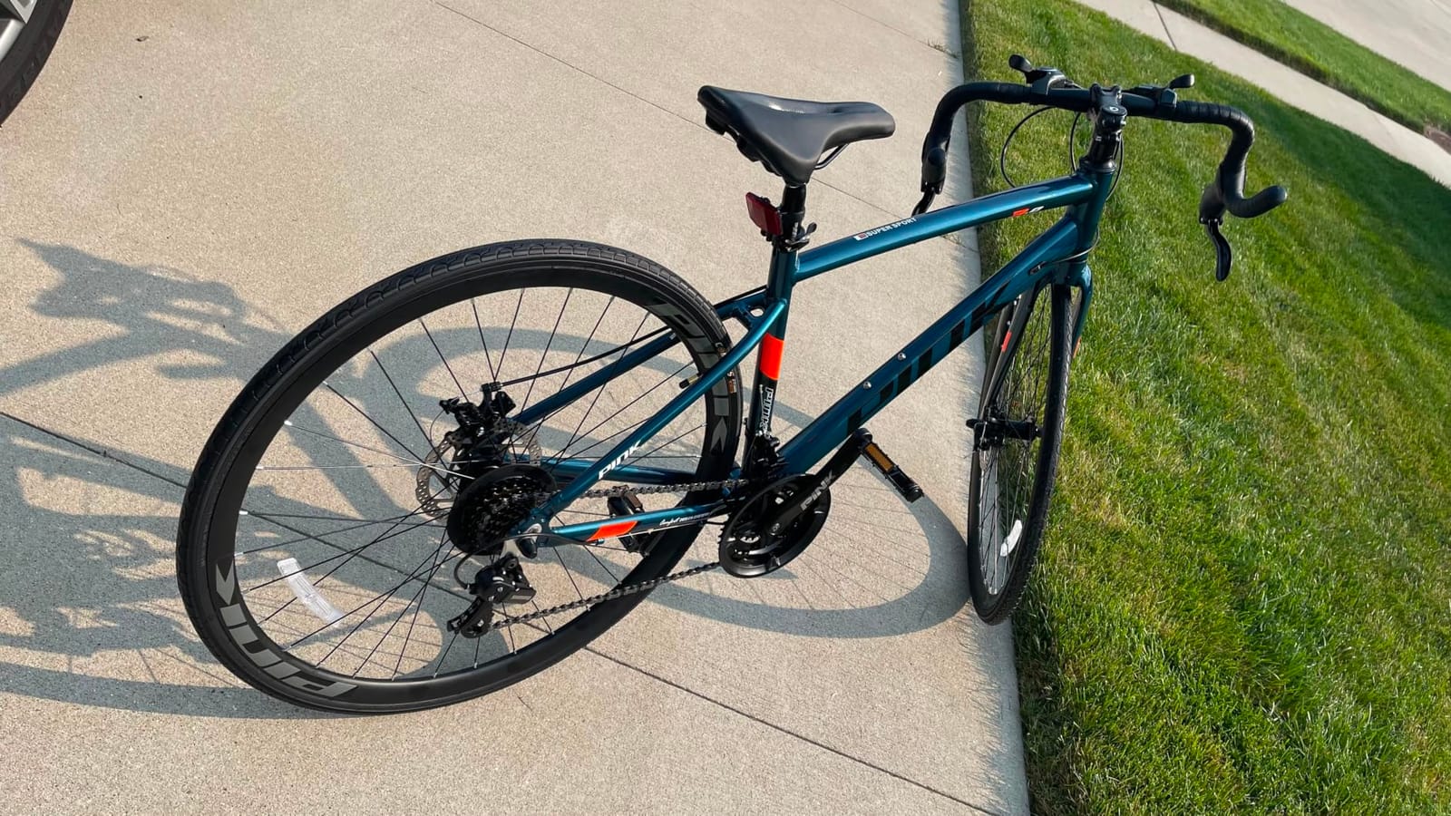 Pipleo Road Bike, 700C City Commuter Bicycle, 21 Speeds Shimano Drivetrain Sport Racing Bike, Light Weight Aluminum Frame, Urban Street Bike for Men Women Adult Bicycle customer photo 1