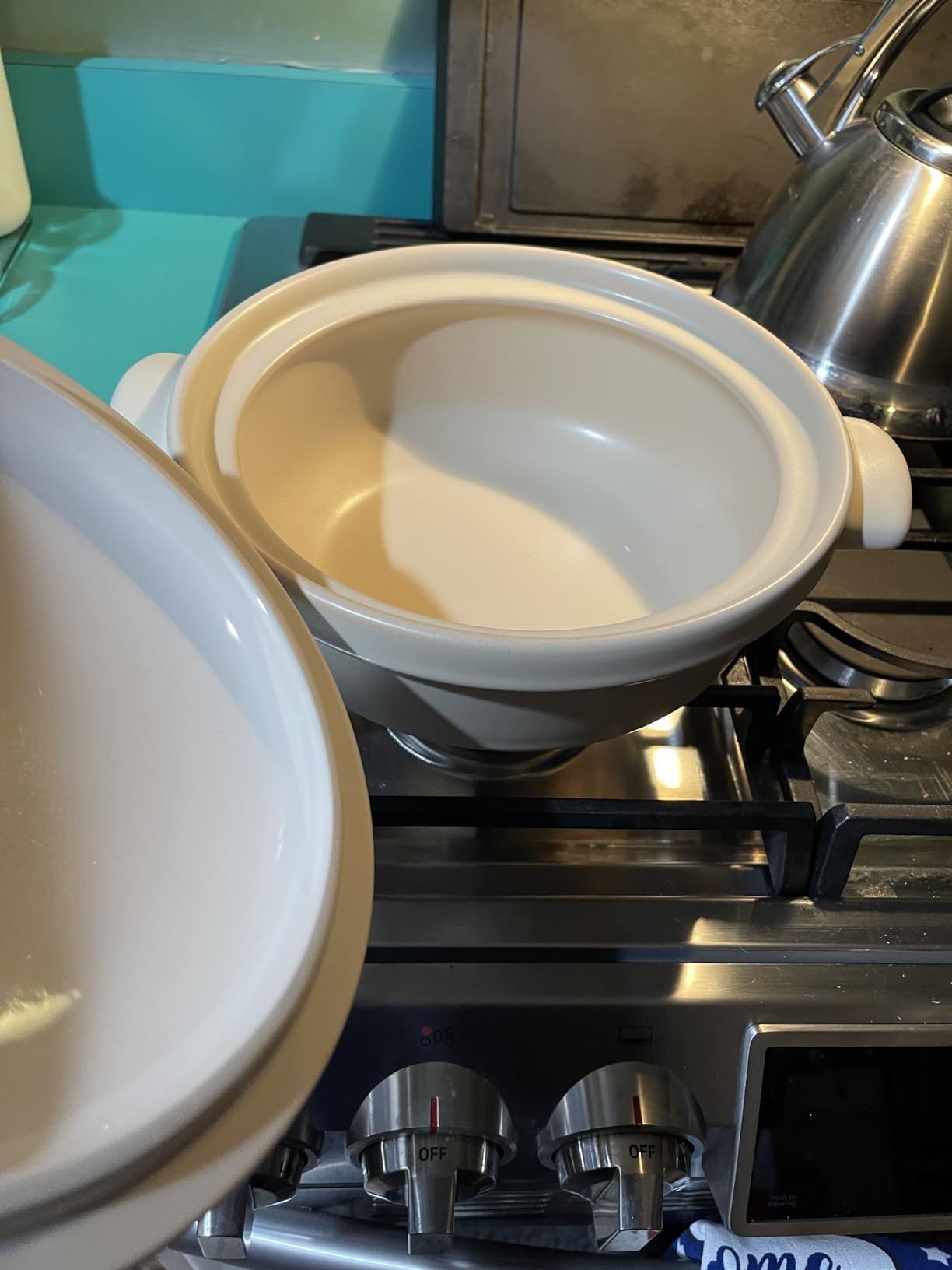 Magnifique 3 Quart Flami Pot with Lid, Natural Clay Pot for Cooking, Non-Toxic PFAS-Free Ceramic Casserole Dish for Oven & Stovetop, Dutch Oven Style for Slow Cooking, Baking & Serving, Mint customer photo 1
