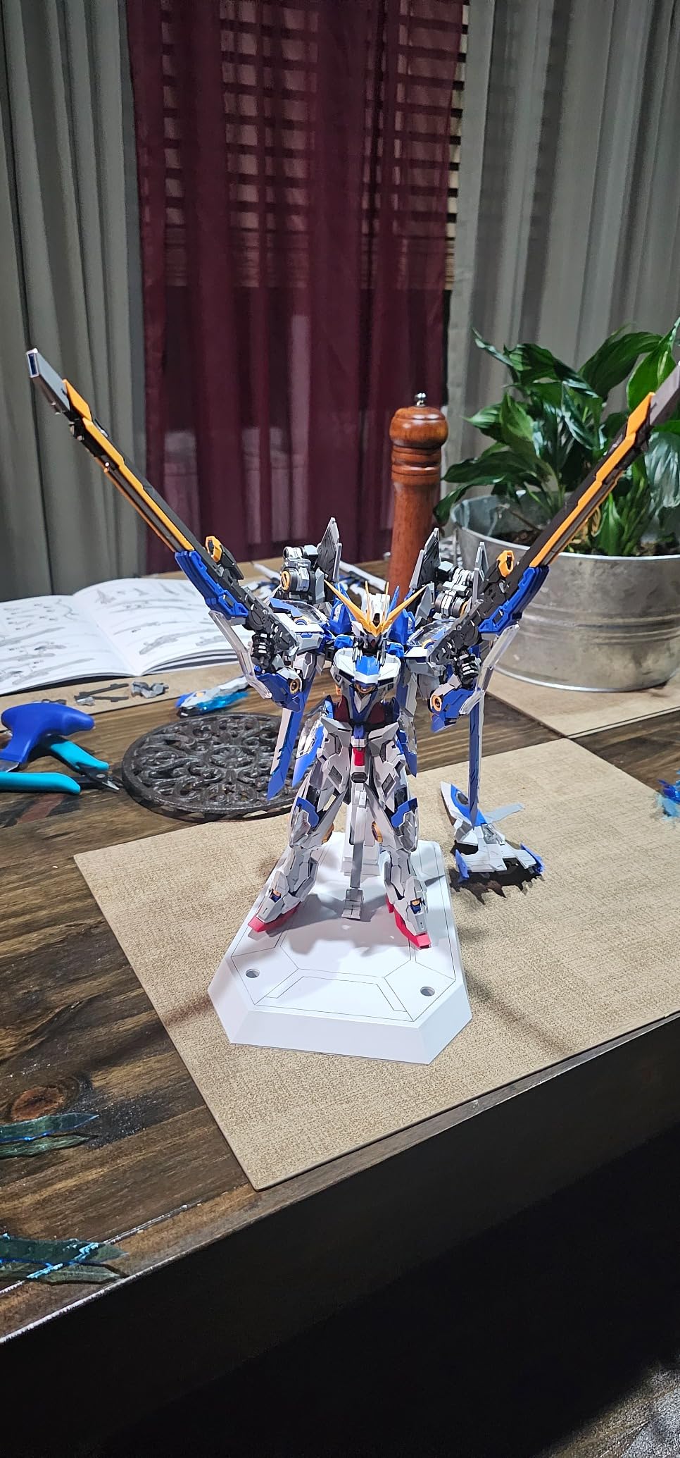 Funtasy Planet 1/100 Mecha Model Kit - ZZA Regus Model Kit - Articulated Action Figure Building Kit, High-Output Propulsion & Heavy Firepower Laser, Gift for Adults & Teens customer photo 2