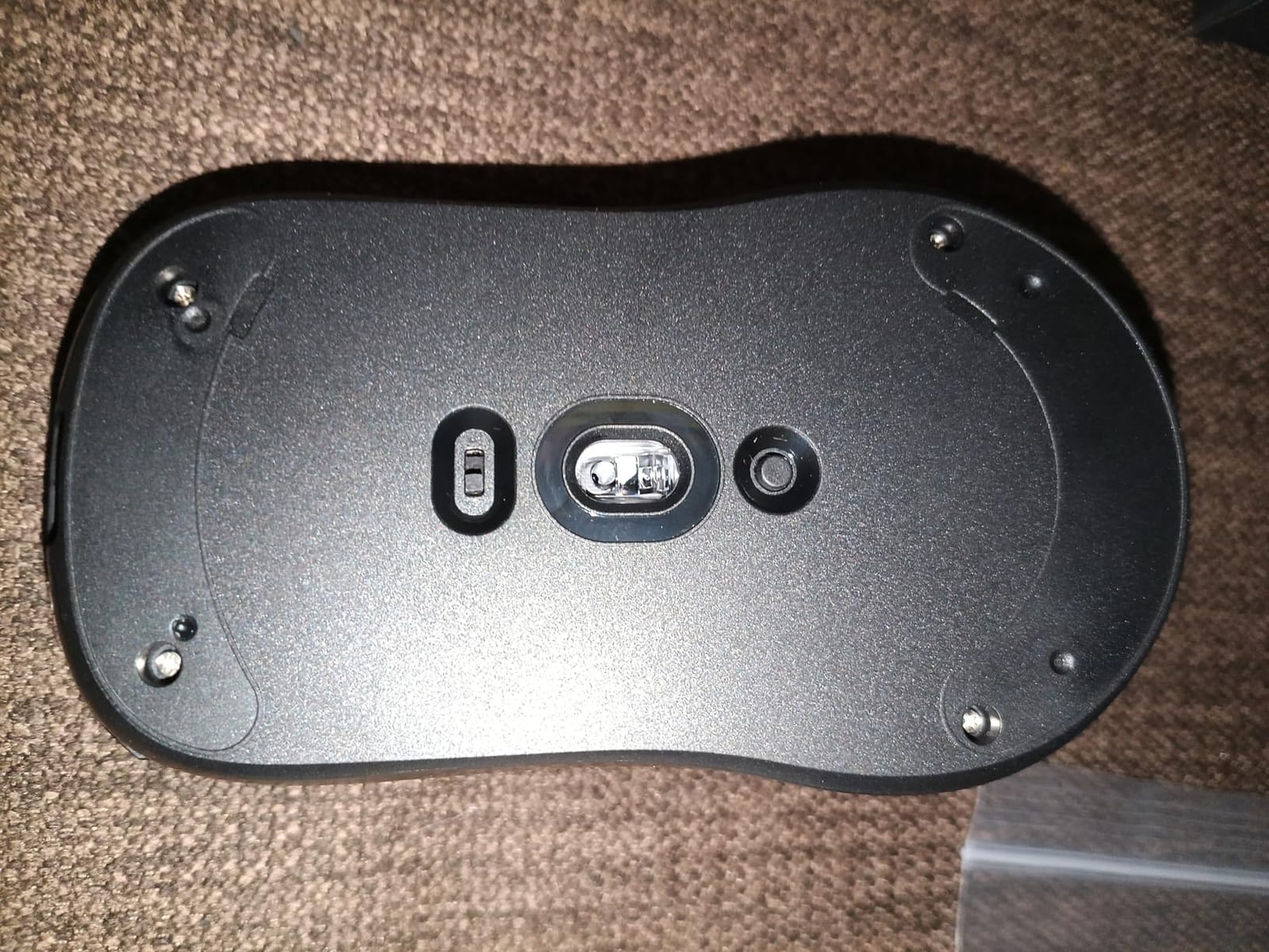 V8 Gaming Mouse, Ultra-Lightweight 36g±3g, Symmetrical Shape, Kailh Optical Switch, Nordic 52840 MCU, PAW 3950 Chip, Web Based Driver, for Claw and Fingertip Gamers, 8K Dongle Included customer photo 2