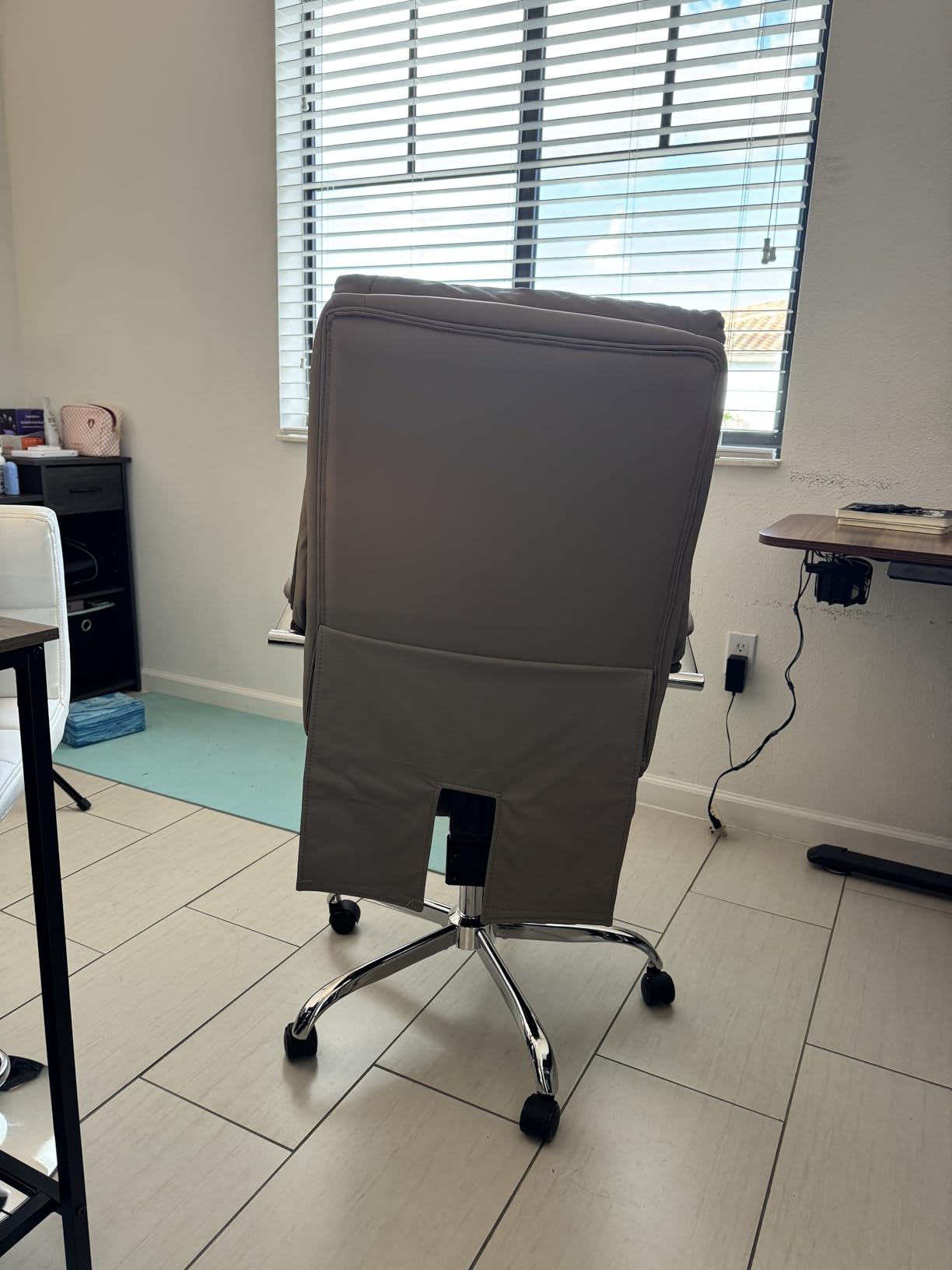 LEAGOO Office Chair with Foot Rest Ergonomic Reclining Computer Desk Chairs customer photo 1