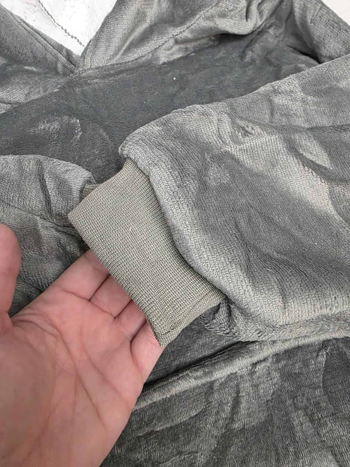 Large Heated Blanket Battery Powered, 62x55in Portable Cordless Blanket | 20000mAh 7.4V Battery, Electric 30s Fast Heating, 3 Heat Settings, Electric Wireless Throw Heating Blanket customer photo 2