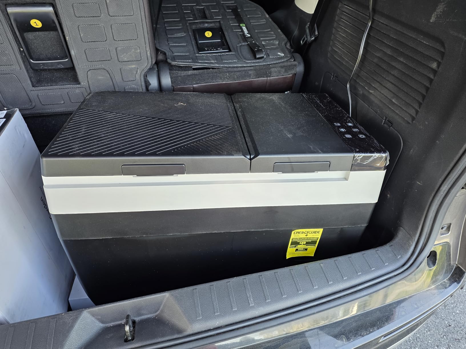 Feelfunn 12V Refrigerator 50QT Dual Zone Portable Freezer, Black customer photo 2