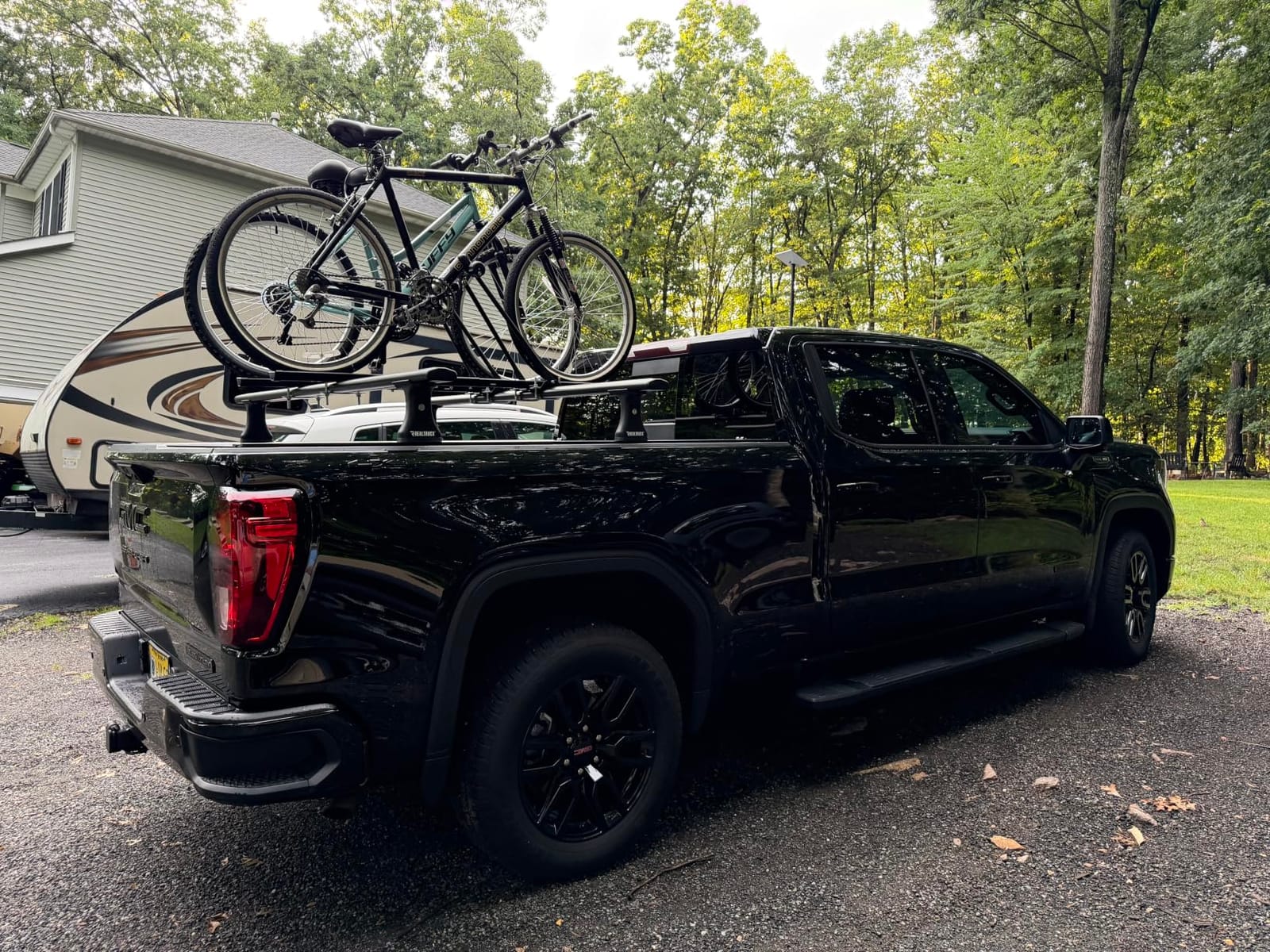 Swagman Upright Roof Mount Bike Rack – Rooftop Upright Bike Carrier for Secure Bicycle Transport customer photo 1