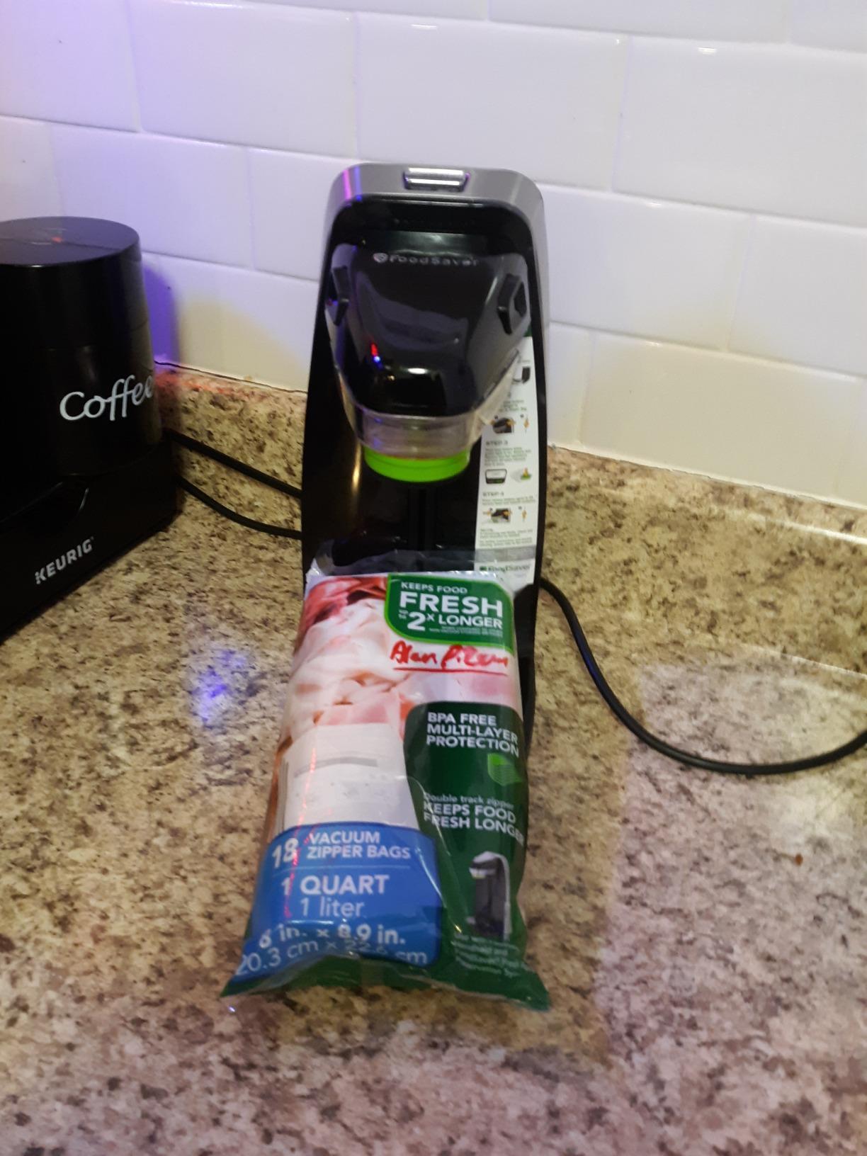 FoodSaver 1-Quart BPA-Free Multilayer Construction Vacuum Zipper Bags customer photo 1