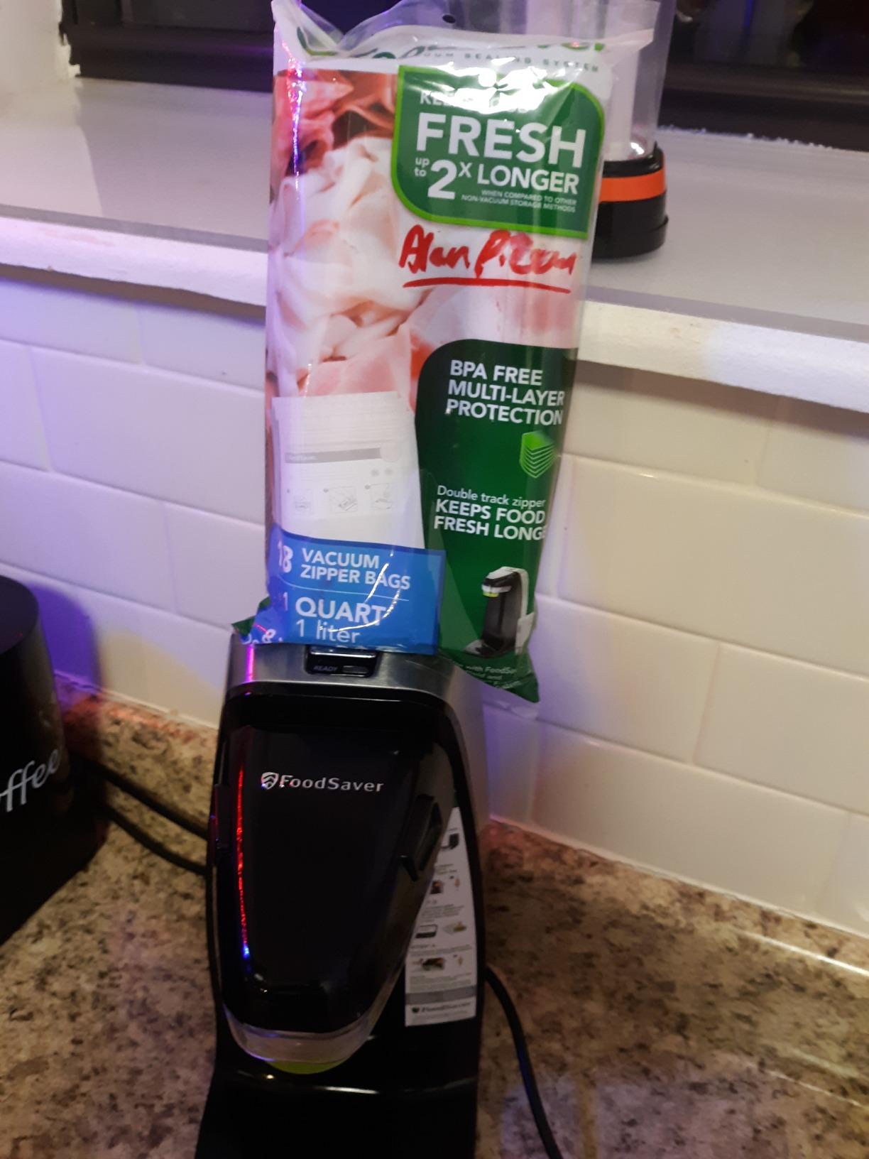 FoodSaver 1-Quart BPA-Free Multilayer Construction Vacuum Zipper Bags customer photo 2