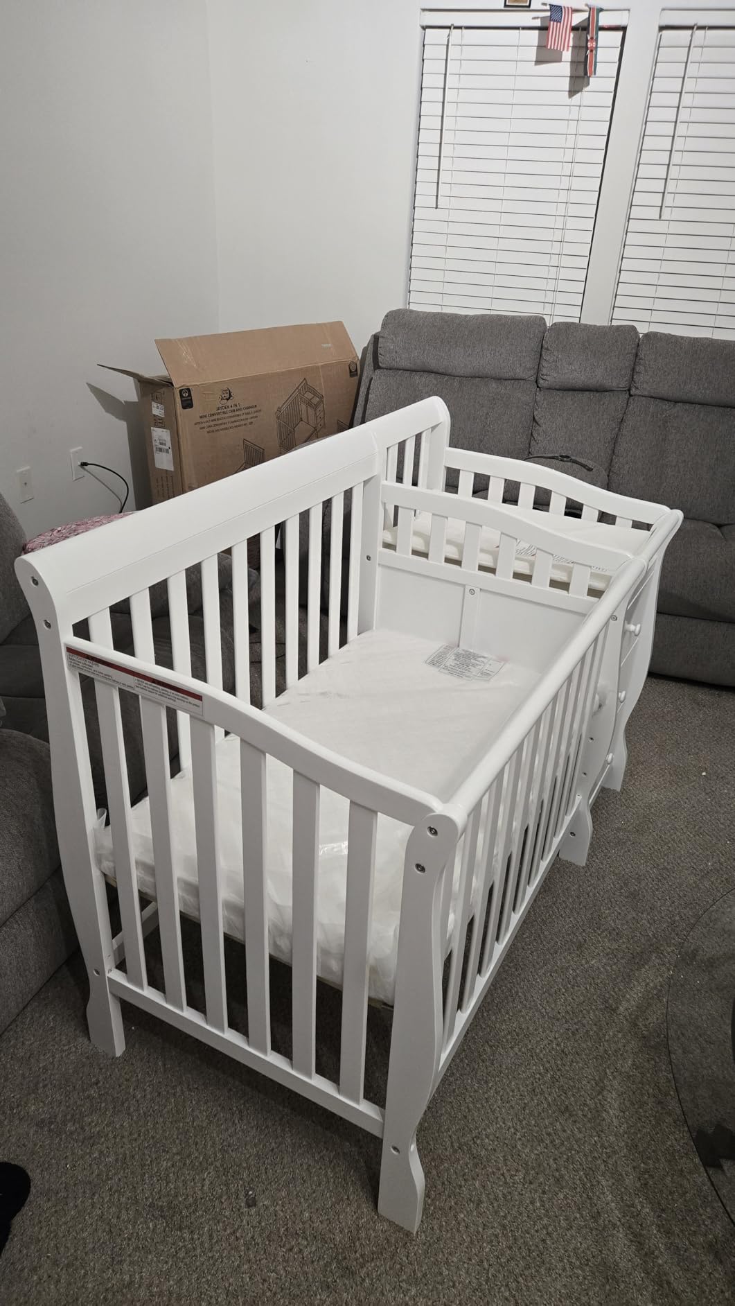 Dream On Me Jayden 4-in-1 Convertible Mini Baby Crib with 3 Drawer Changer customer photo 2