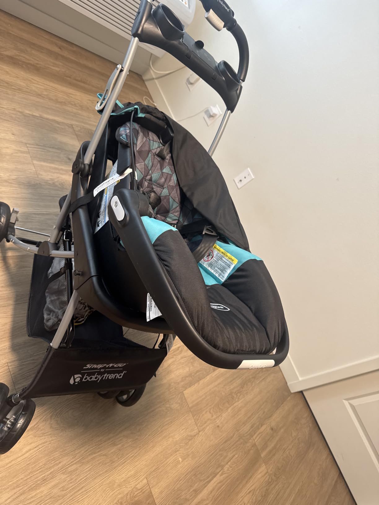 Baby Trend Snap N Go EX Foldable Universal Infant Car Seat Carrier, Black customer photo 2