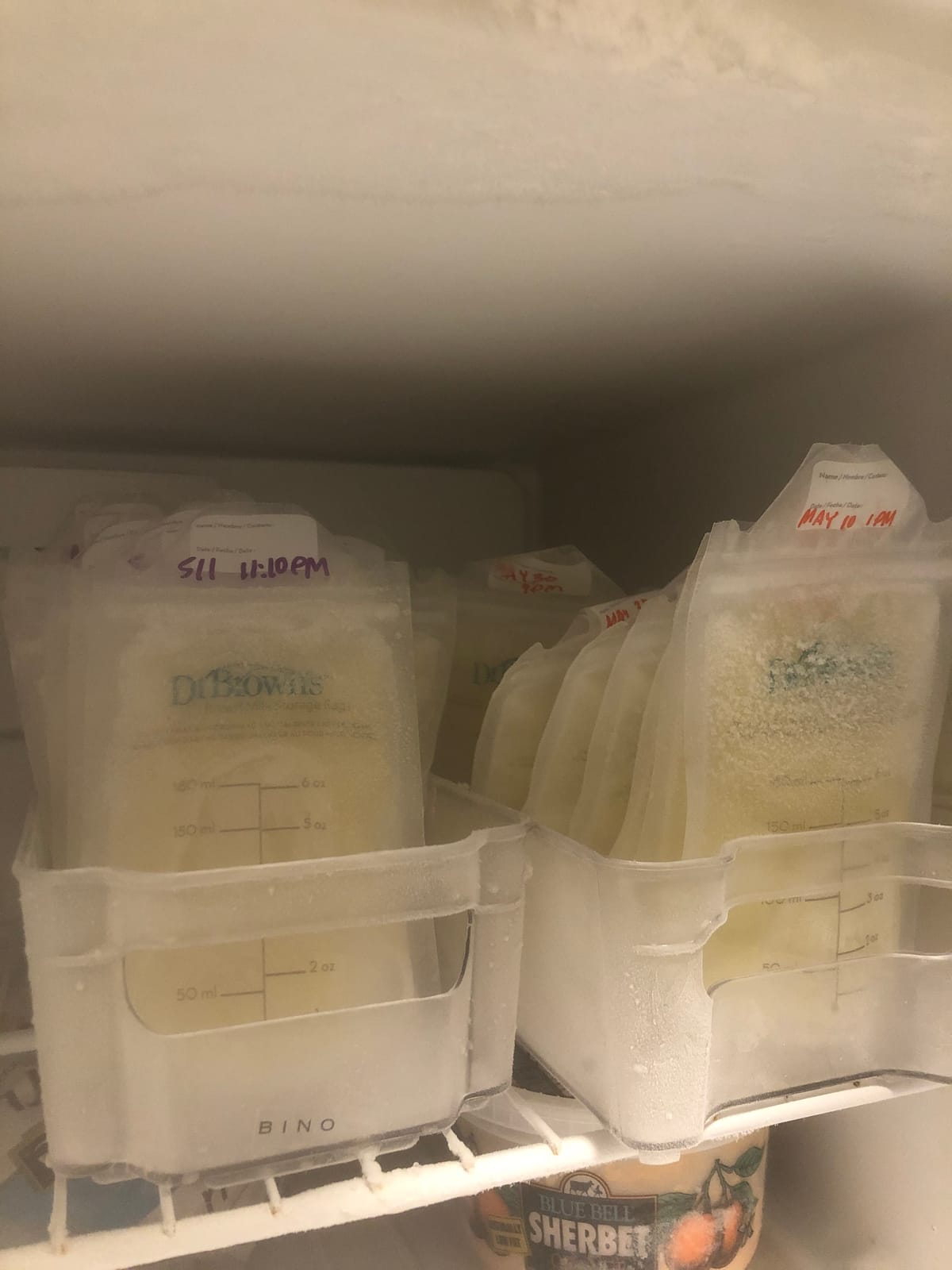 Dr. Brown’s Breast Milk Storage Bags, Disposable and Durable Bags for Freezing & Heating Breast Milk, (50ct) 6 oz Bags, BPA free customer photo 1