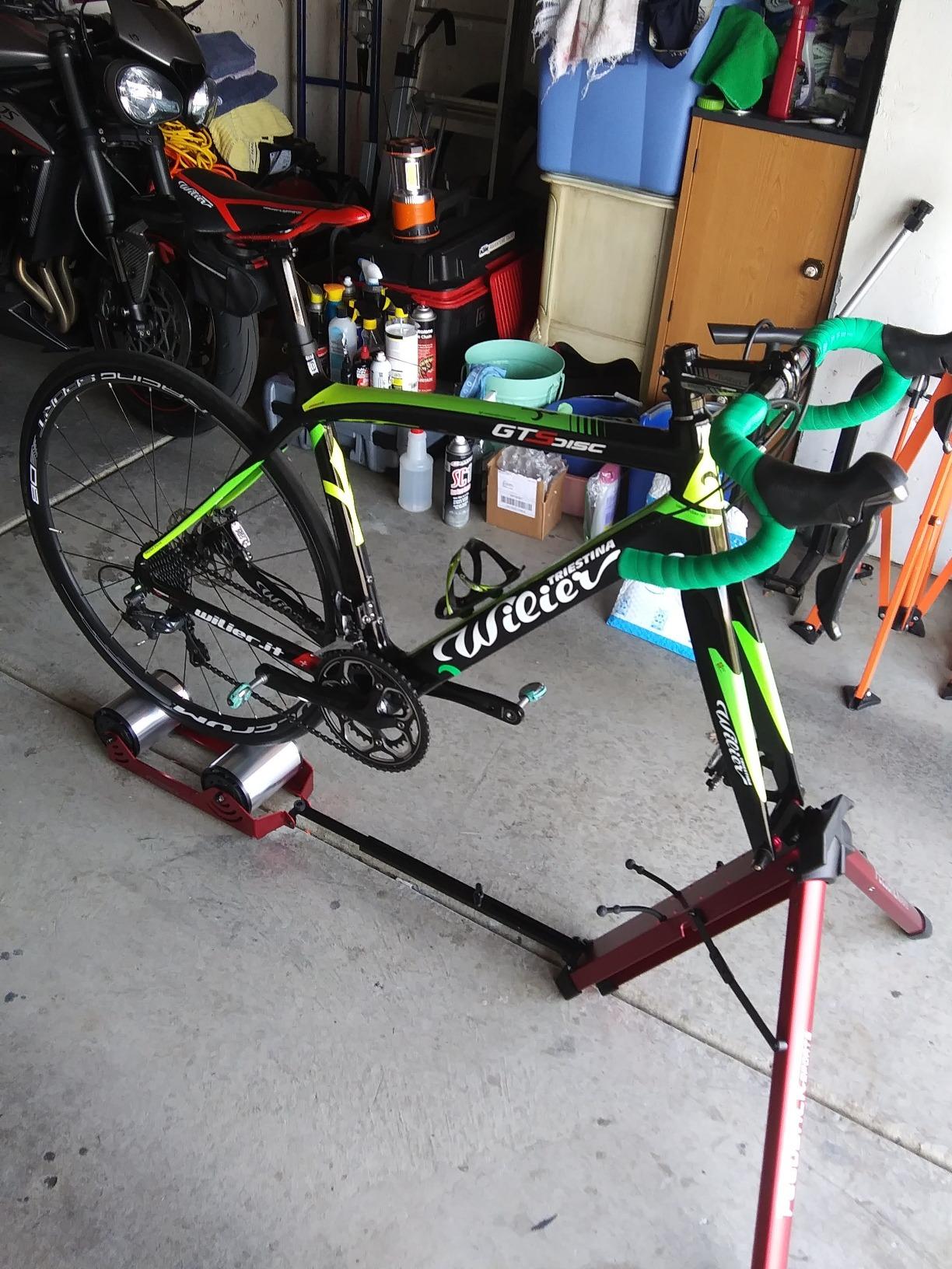 FEEDBACK SPORTS | Omnium Lightweight and Portable Bike Trainer | for 16” to 29” Wheels | Travel Bag Included customer photo 2