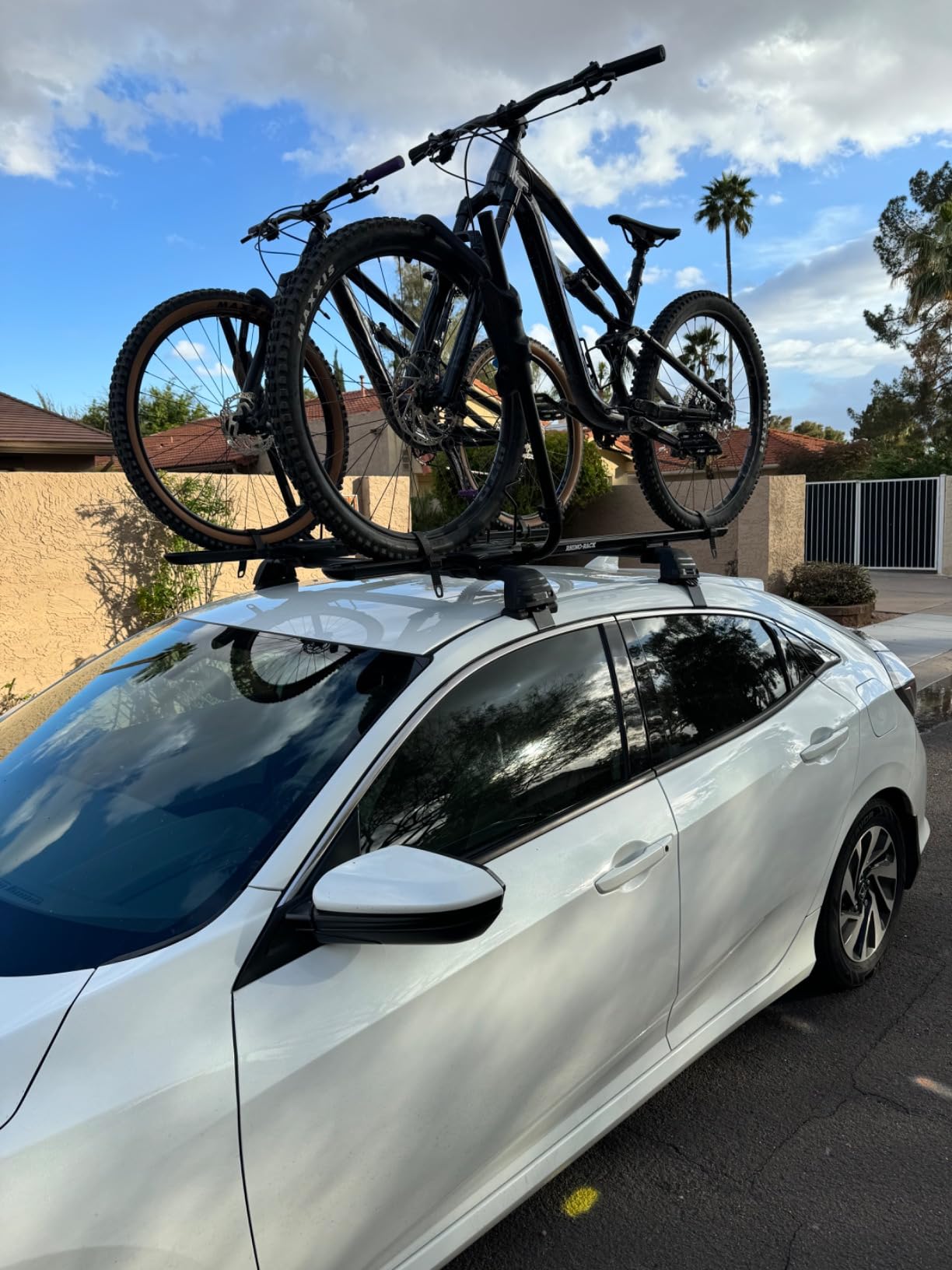 Rhino Rack Bike Roof Rack for Most Bikes, Secure Ratcheting Arm, Three Locking Systems, Ergonomic Handle, Universal Mounting for All Vehicles, Fits Most Bikes (RBC050) customer photo 2