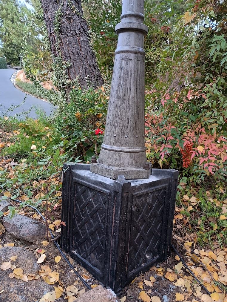 Gama Sonic Solar Outdoor Lamp Post Light, Black Cast Aluminum and Beveled Glass Panels, 10-Year Royal Bulb, Warm White LED with Omni-Direction Reflector, 87-inch Height, 98B001 (Upgraded Panel) customer photo 1