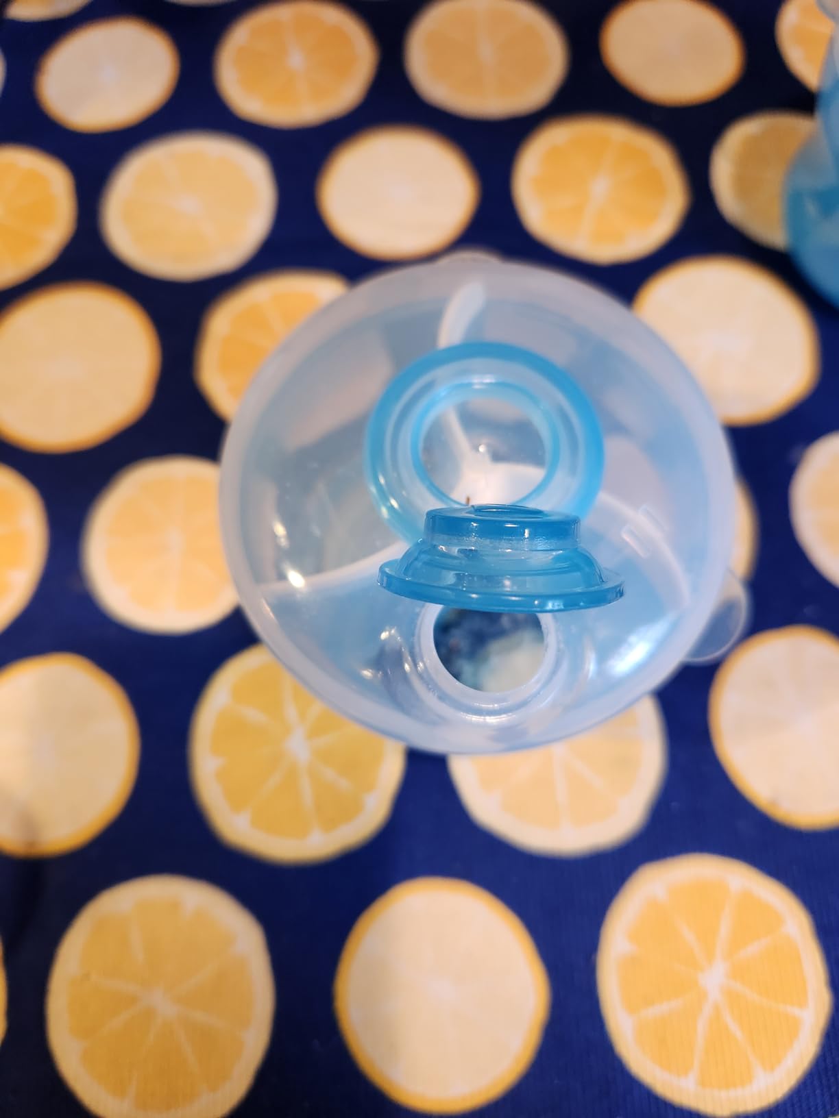 Munchkin® Formula Dispenser to Go, BPA-Free Baby Formula Container, Blue customer photo 1