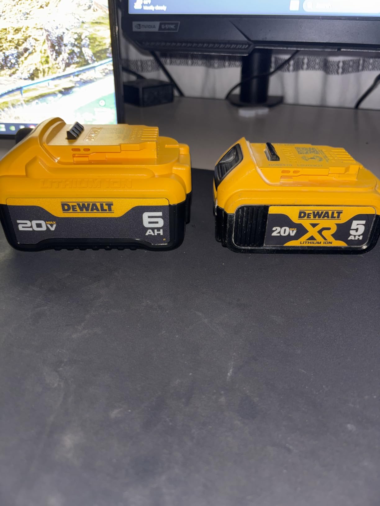 DEWALT DCB206-2 Battery 2-Pack customer photo 1