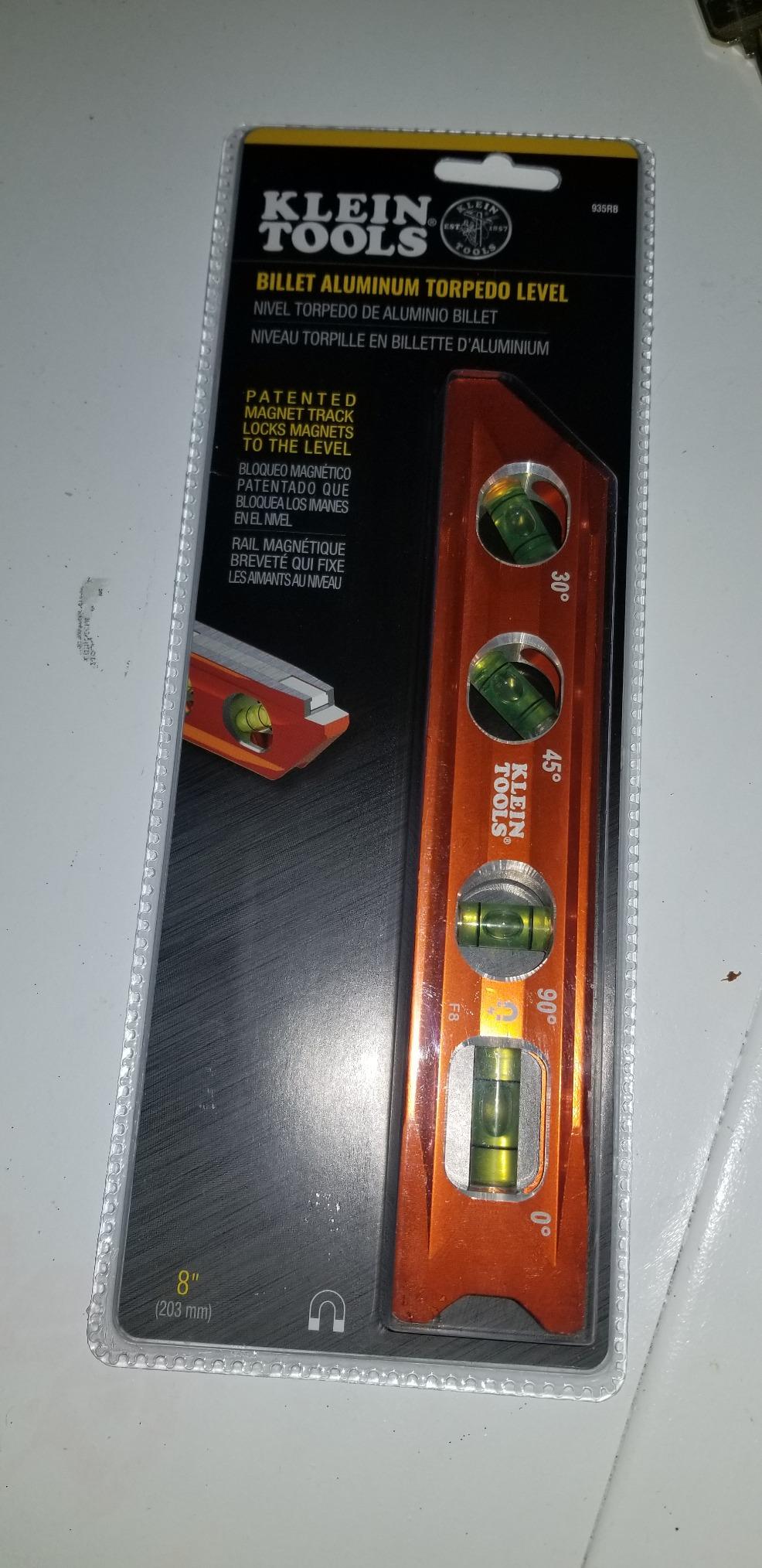 Klein Tools 935RB Magnetic Billet Torpedo Level, 8-Inch customer photo 1
