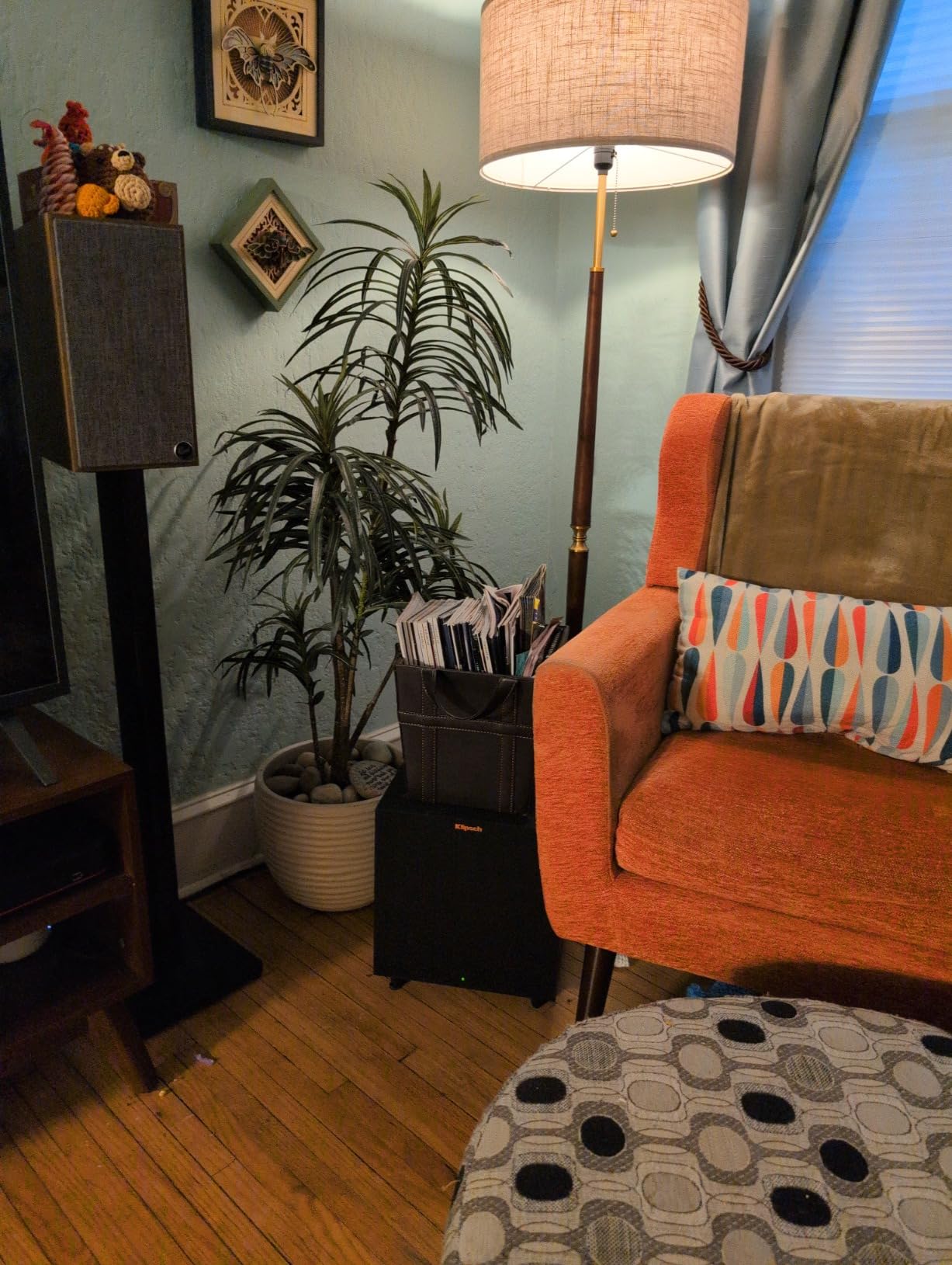 Klipsch Reference R-8SW Surround Subwoofer, 150 Watts Peak Power (Brushed Black Vinyl, 8-Inch) customer photo 2