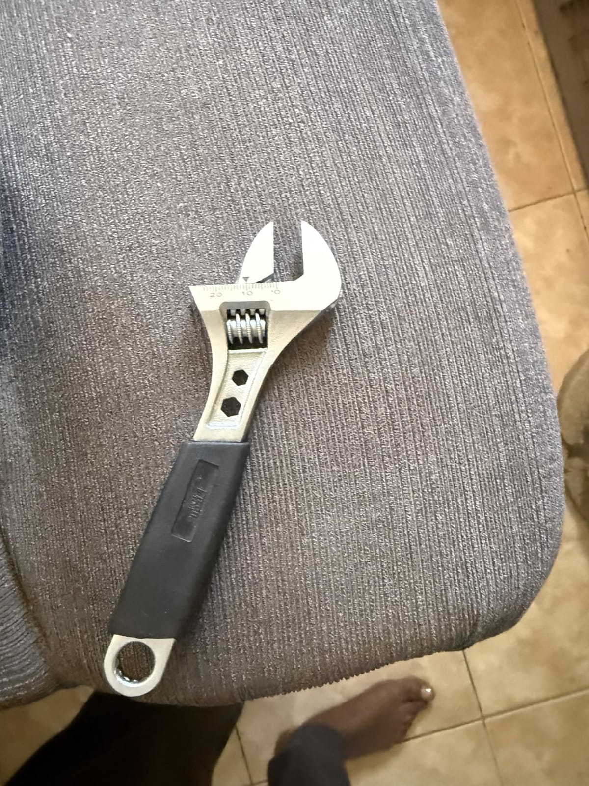 Jetech 8-Inch Adjustable Wrench - Professional Spanner Cr-V Steel Shifter Spanner with Metric Scale Wide Caliber Opening, for Home, Garage, Workshop and DIY customer photo 1