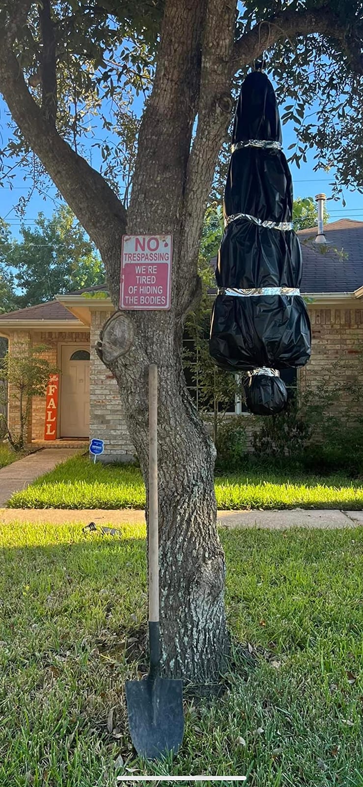 CVNDKN Tin No Trespassing Sign customer photo 1
