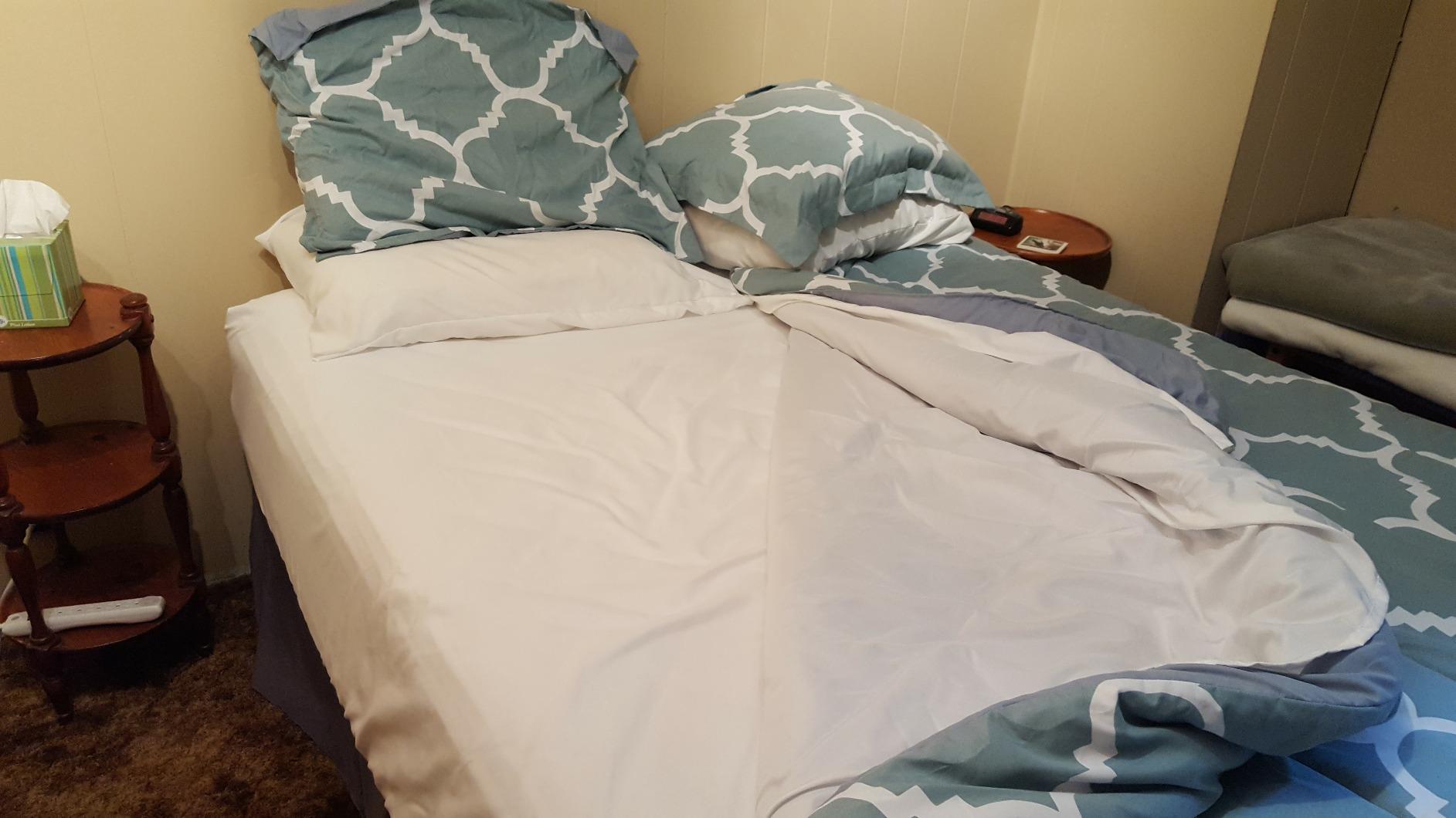 Amazon Basics 7-Piece Set customer photo 2