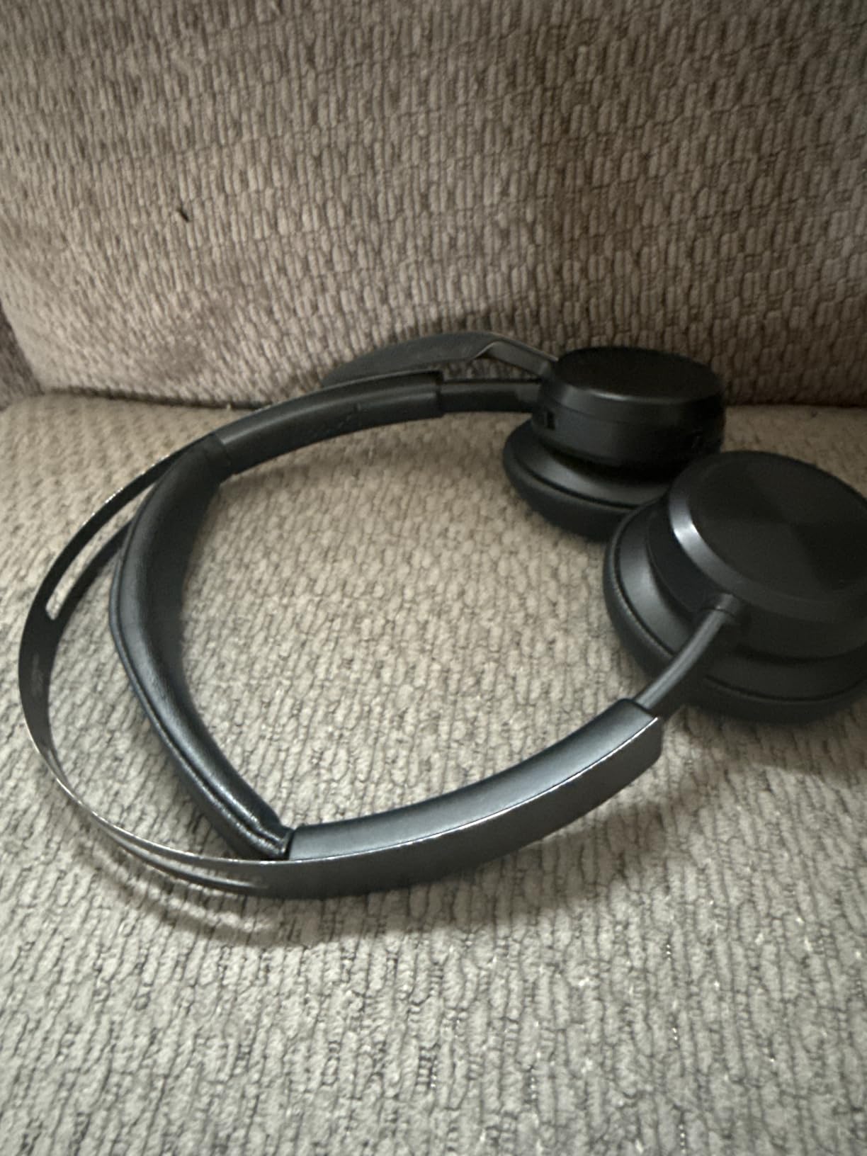 Poly - Voyager Focus 2 UC USB-C Headset (Plantronics) - Bluetooth Dual-Ear (Stereo) Headset with Boom Mic - USB-C PC/Mac Compatible - Active Noise Canceling - Works with Teams (Certified), Zoom & more customer photo 2
