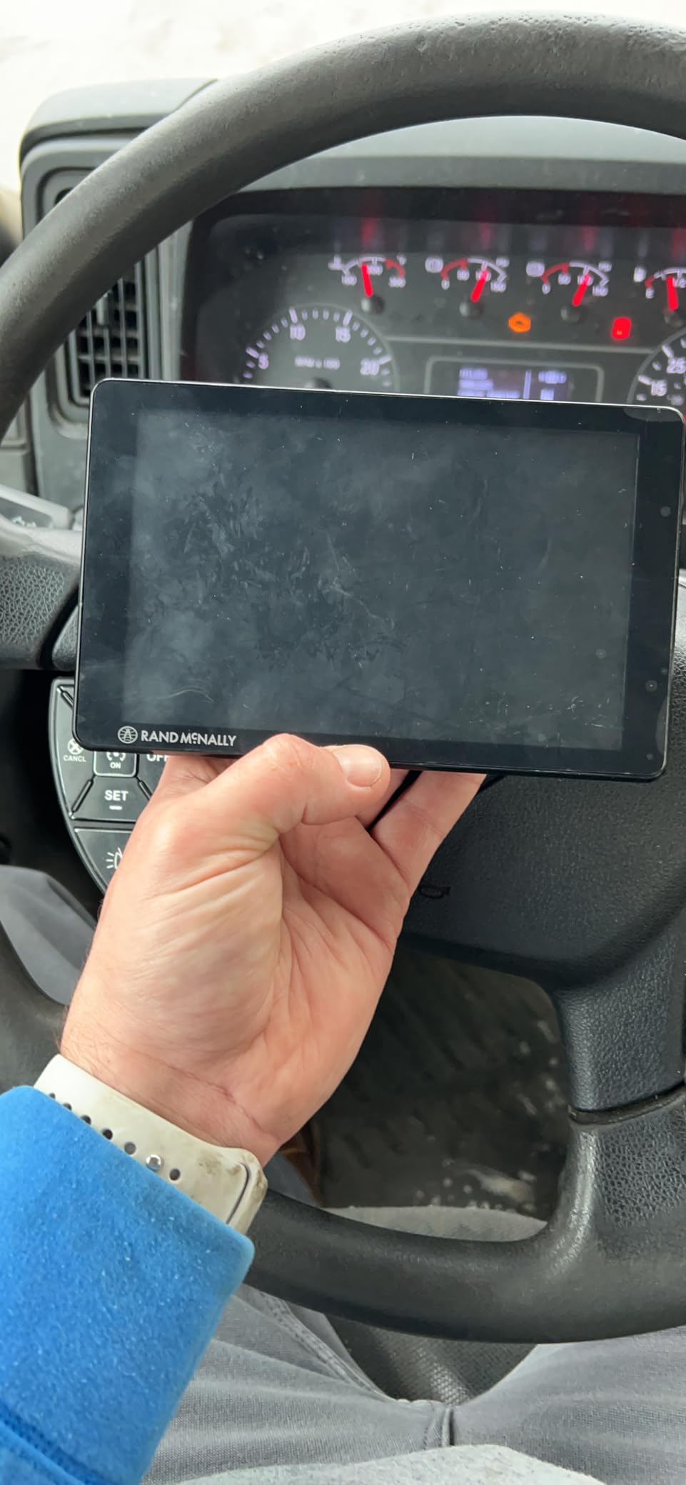 Rand McNally TND 750 7-inch GPS Truck Navigator with Built-in Dash Cam, Easy-to-Read Display and Custom Truck Routing (Renewed) customer photo 2