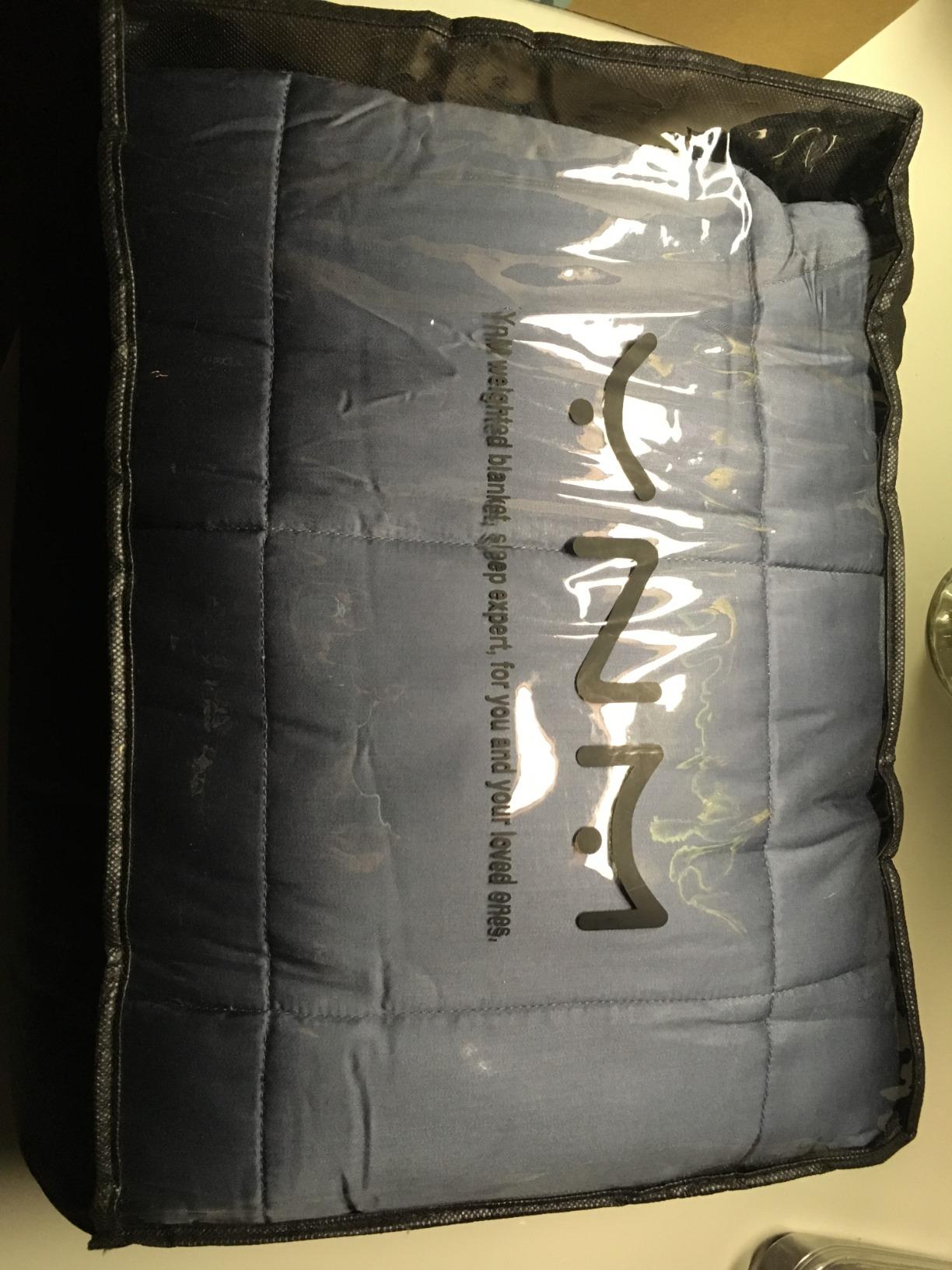 YnM Exclusive Cooling Weighted Blanket with Bamboo Viscose, Smallest Compartments with Glass Beads, Bed Blanket for One Person of 140lbs, Ideal for Twin/Full Bed (48x72 Inches, 15 Pounds, Light Grey) customer photo 2