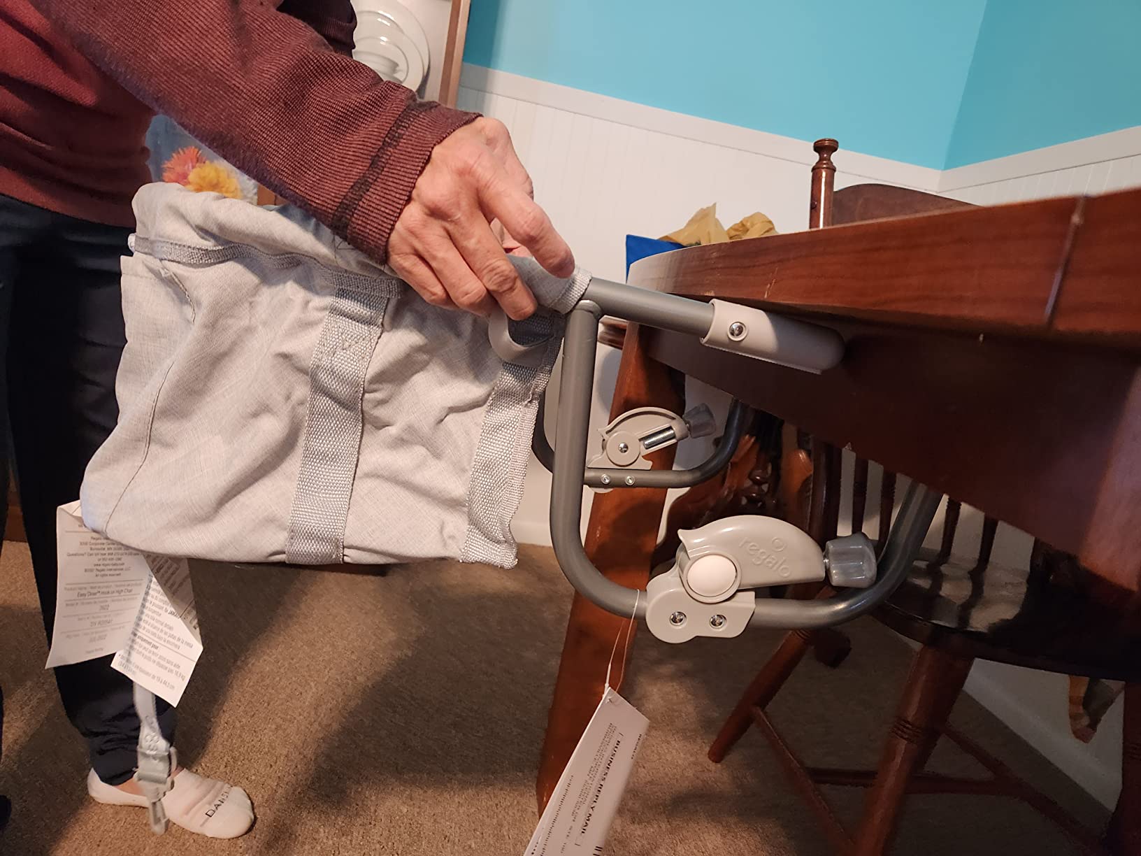 Regalo Easy Dinner Hook-On High Chair, Portable Clip-On Baby High Chair for Table, Foldable Travel High Chair with Storage Pocket, Rubber Grips to Protect Surfaces customer photo 1