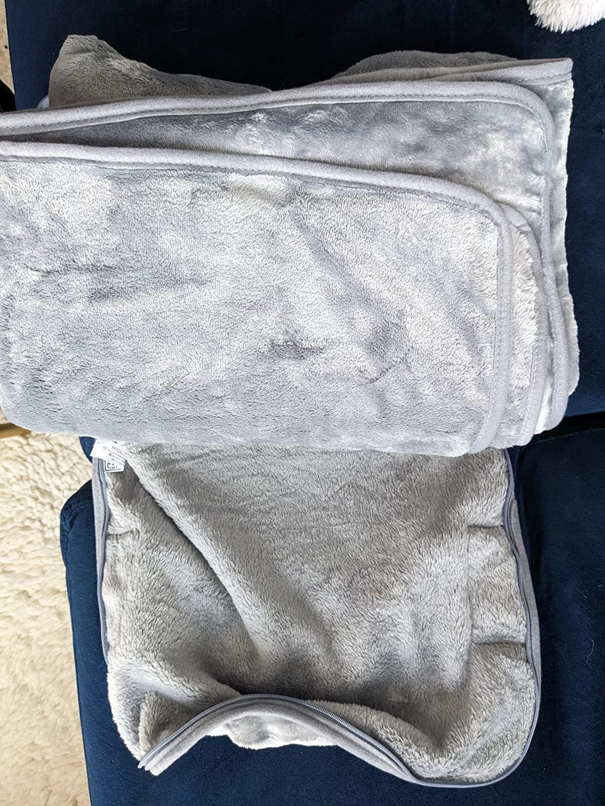 BOACAY Soft & Warm Travel Blanket for Airplane & Car - Long Flight Essential for Women, Men, Kids - Compact Pillow with Luggage Sleeve & Backpack Clip customer photo 2