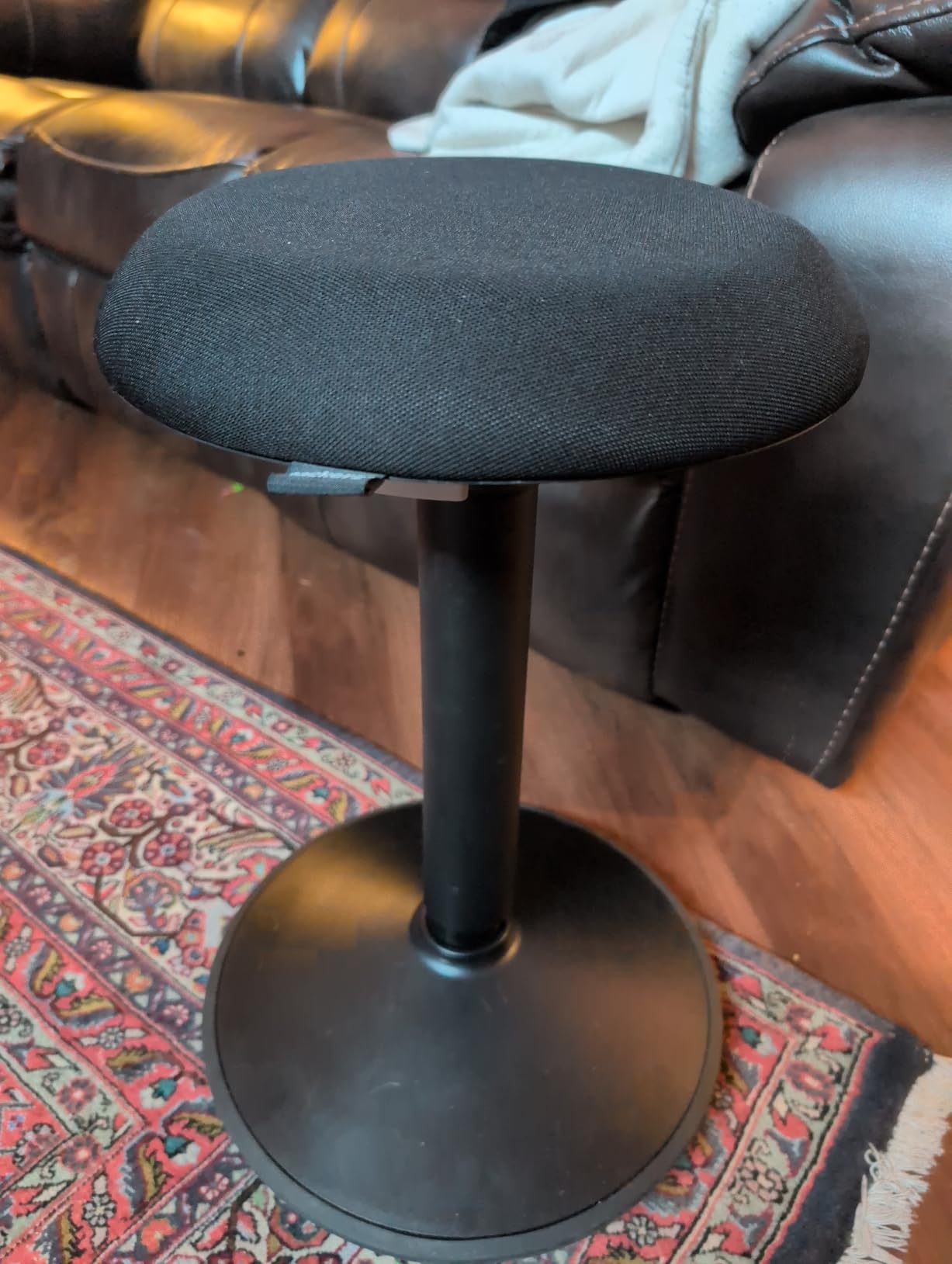 Backerz Standing Desk Stool Chair, Height Adjustable Stool 21-31 inch for Office and Classroom, Swivel Stool, Anti-Slip Bottom Ergonomic Wobble Stool with Rocking Motion, Black customer photo 1