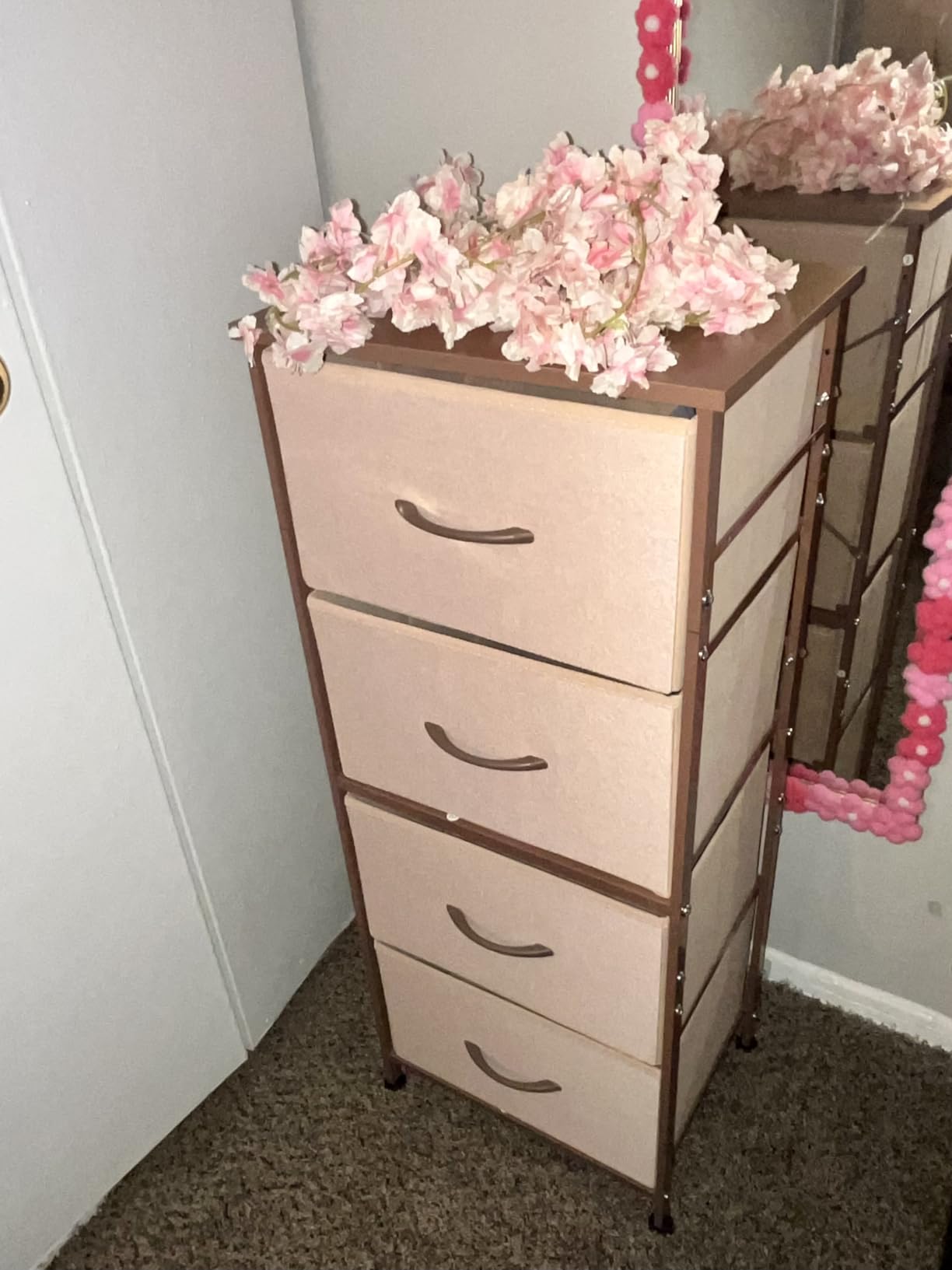 WLIVE Small Dresser Nightstand for Bedroom, 4 Drawers, White customer photo 1