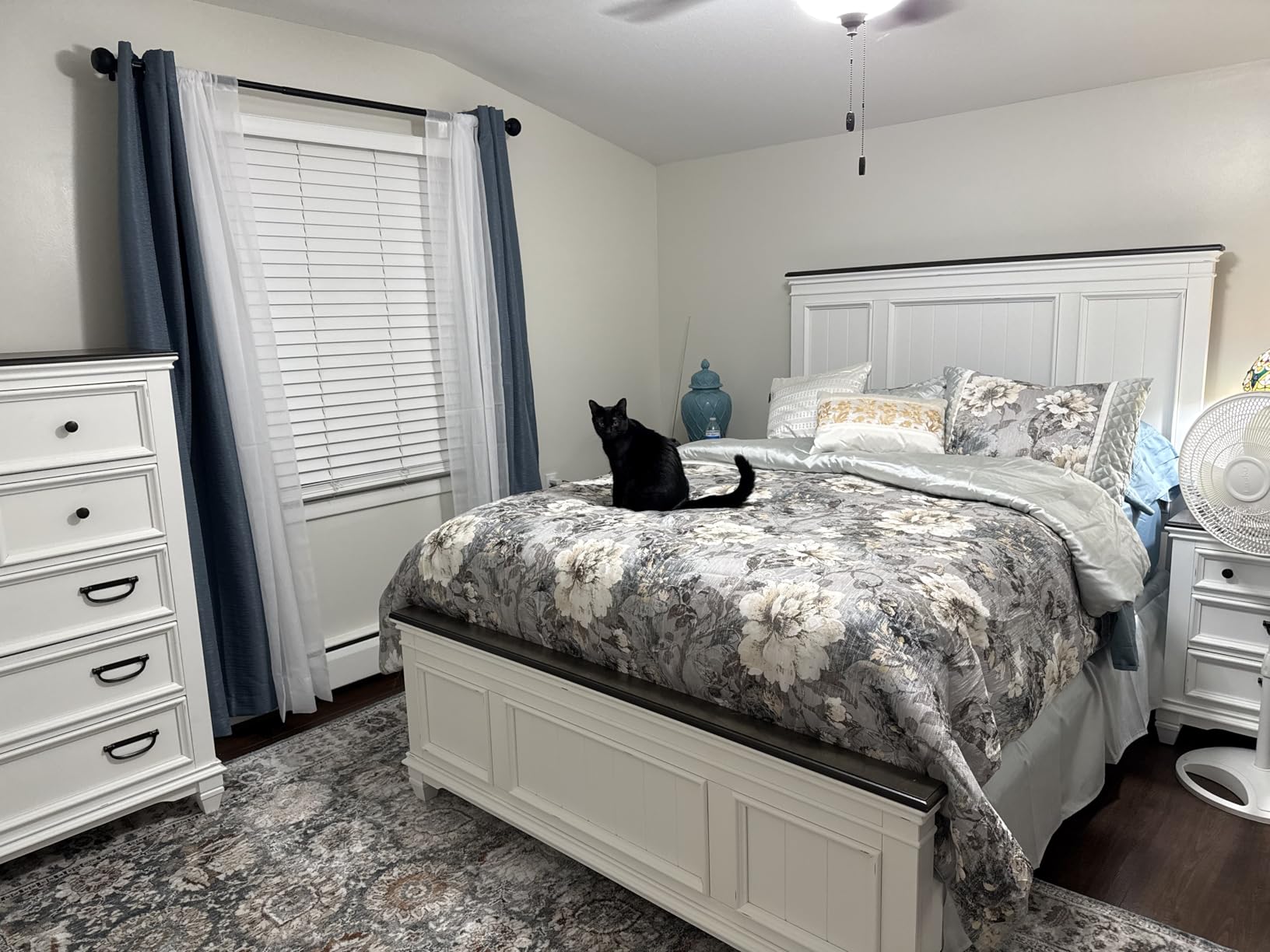 Clelane Wood Bedroom Set with Shiplap Panel Queen Bed, Dresser, Mirror, Two Nightstands, and Chest in Weathered White and Dark Gray customer photo 2