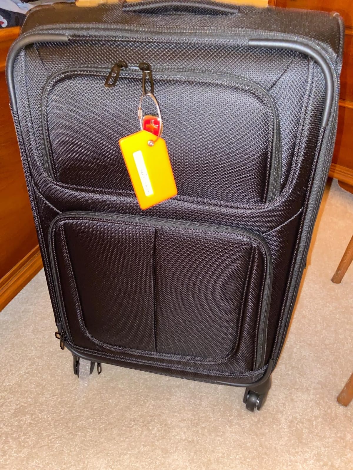 SwissGear Sion Softside Expandable Spinner Luggage Durable Lightweight Travel Suitcase, Merlot, Checked-Medium customer photo 1