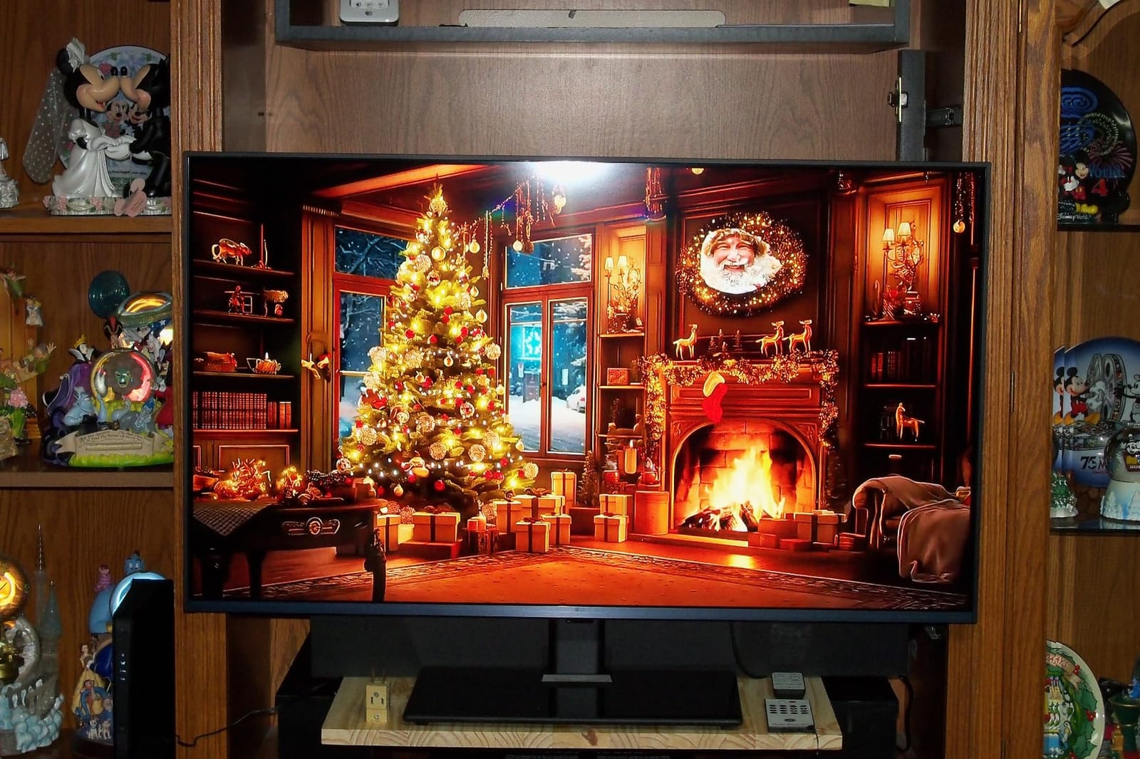LG UR9000 customer photo 2