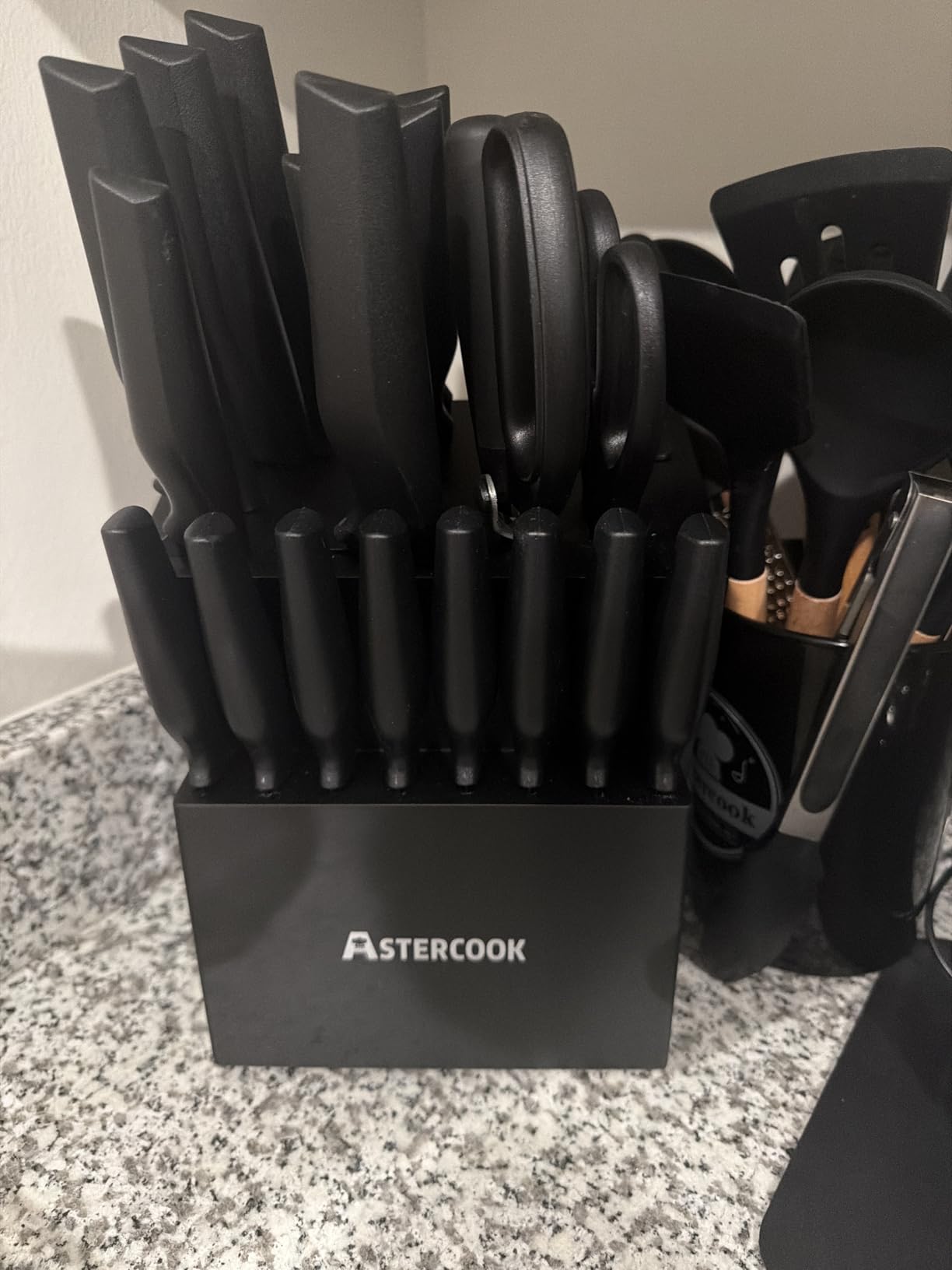 Knife Set, Astercook 21 Pieces Knife Sets for Kitchen with Block, Dishwasher Safe Kitchen Knife Set with Built-in Sharpener, German Stainless Steel Black Knife Block Set, Fathers Day Gift for Men customer photo 2