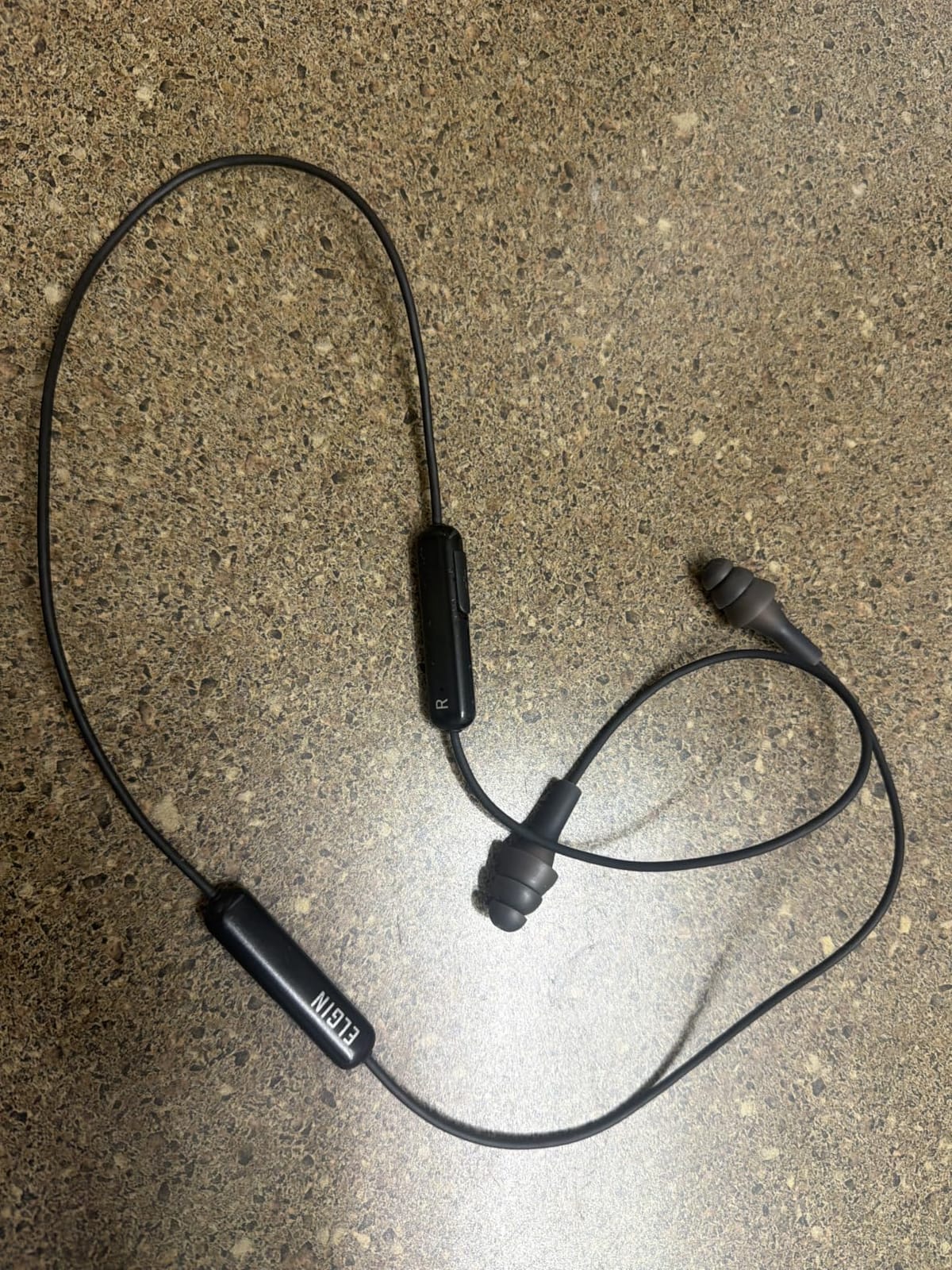 Elgin Ruckus Wireless Bluetooth Earplug Headphones, Noise Canceling Mic customer photo 2