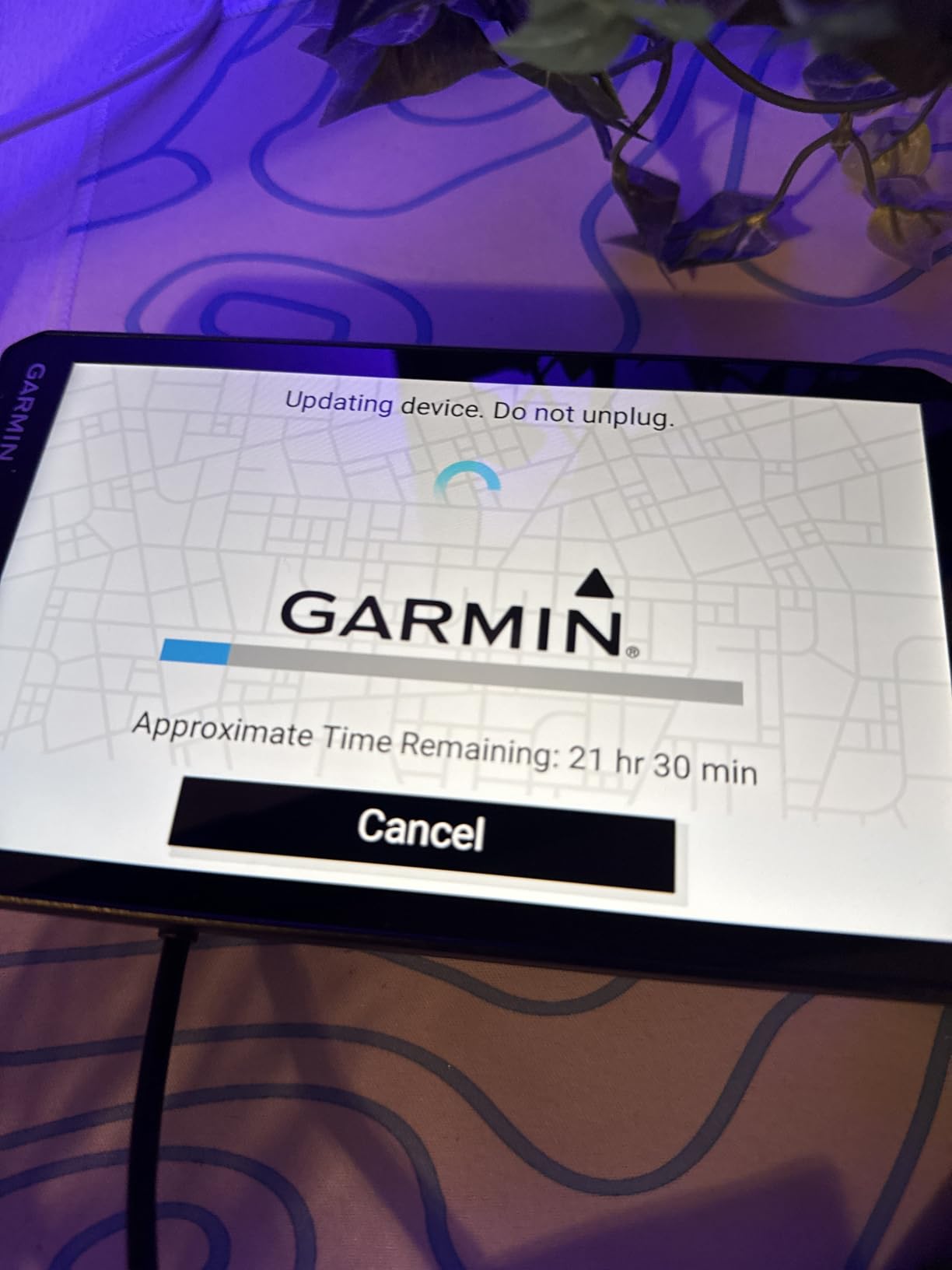 Garmin dezl OTR710, Large, Easy-to-Read 7 inch GPS Truck Navigator, Custom Routing, High-Resolution Birdseye Satellite Imagery, Directory of Trucking & Trailer Services (Renewed) customer photo 2