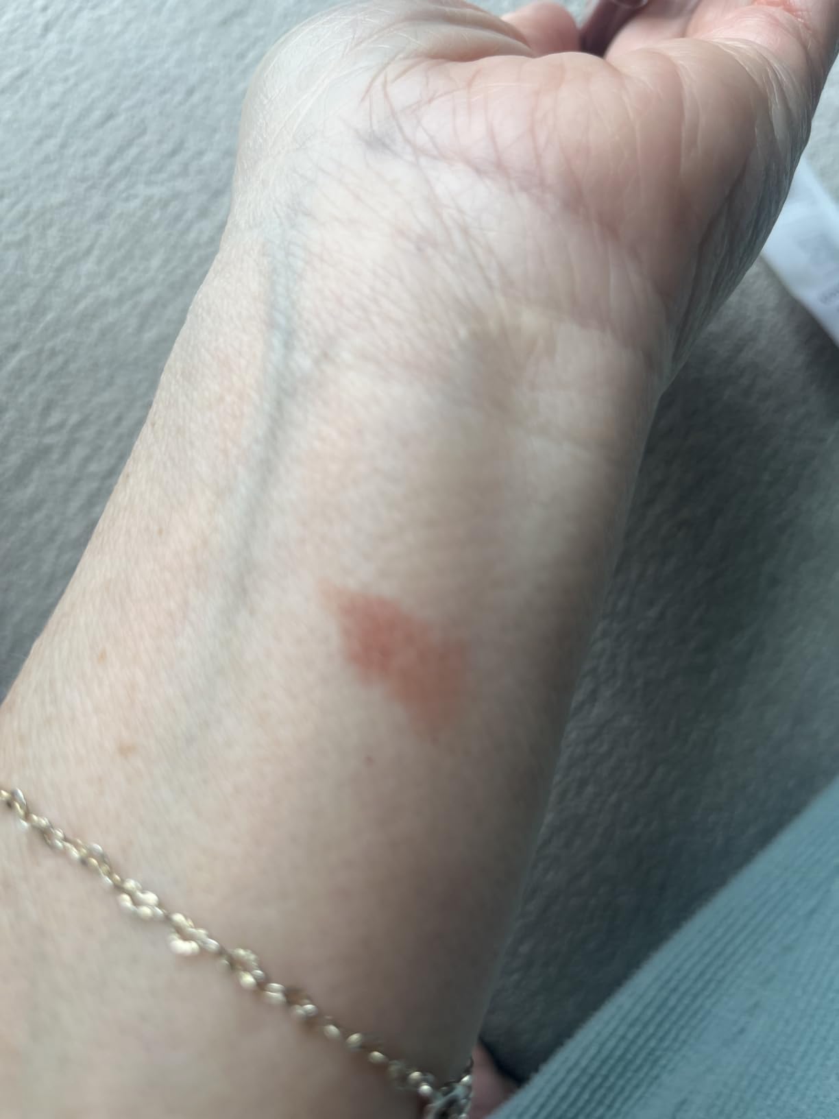 e.l.f. Cream Glide Lip Liner, Highly-Pigmented Pencil For Shaping & Sculpting Lips, Semi-Matte Finish, Vegan & Cruelty-Free customer photo 1
