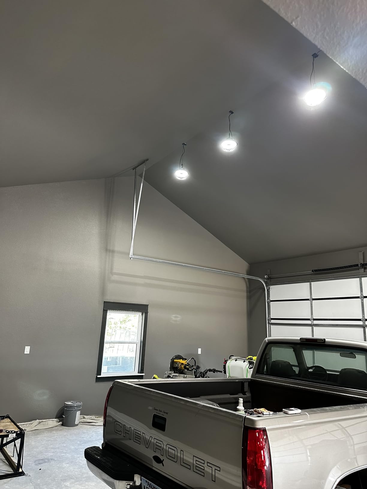 HYPERLITE UFO LED High Bay Light with Motion Sensor 21000LM, 150W Smart High Bay LED Lights with Remote Control, 120-277V IP65 Waterproof High Bay Shop Light for Shop Barn Warehouse customer photo 1