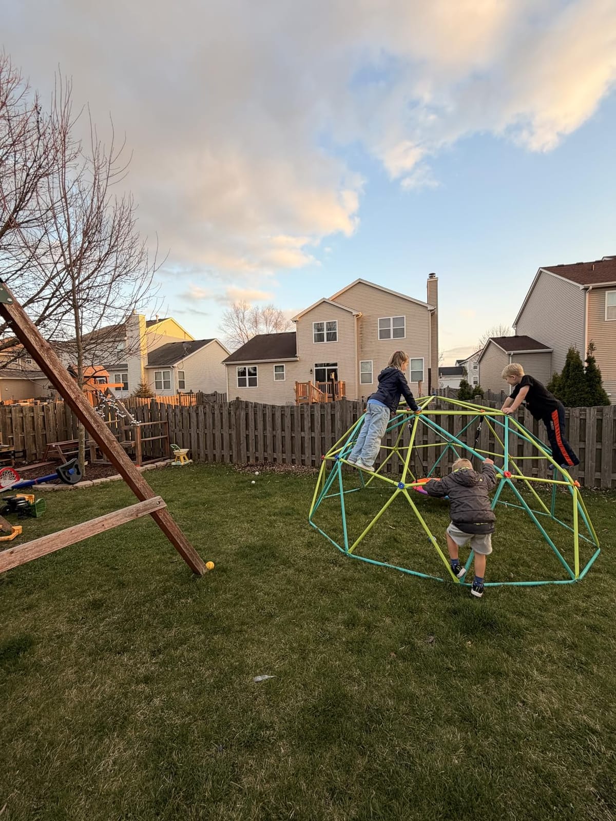 Hapfan 10 ft Climbing Dome Swing Set with Saucer Swing for Kids 3-12 customer photo 2