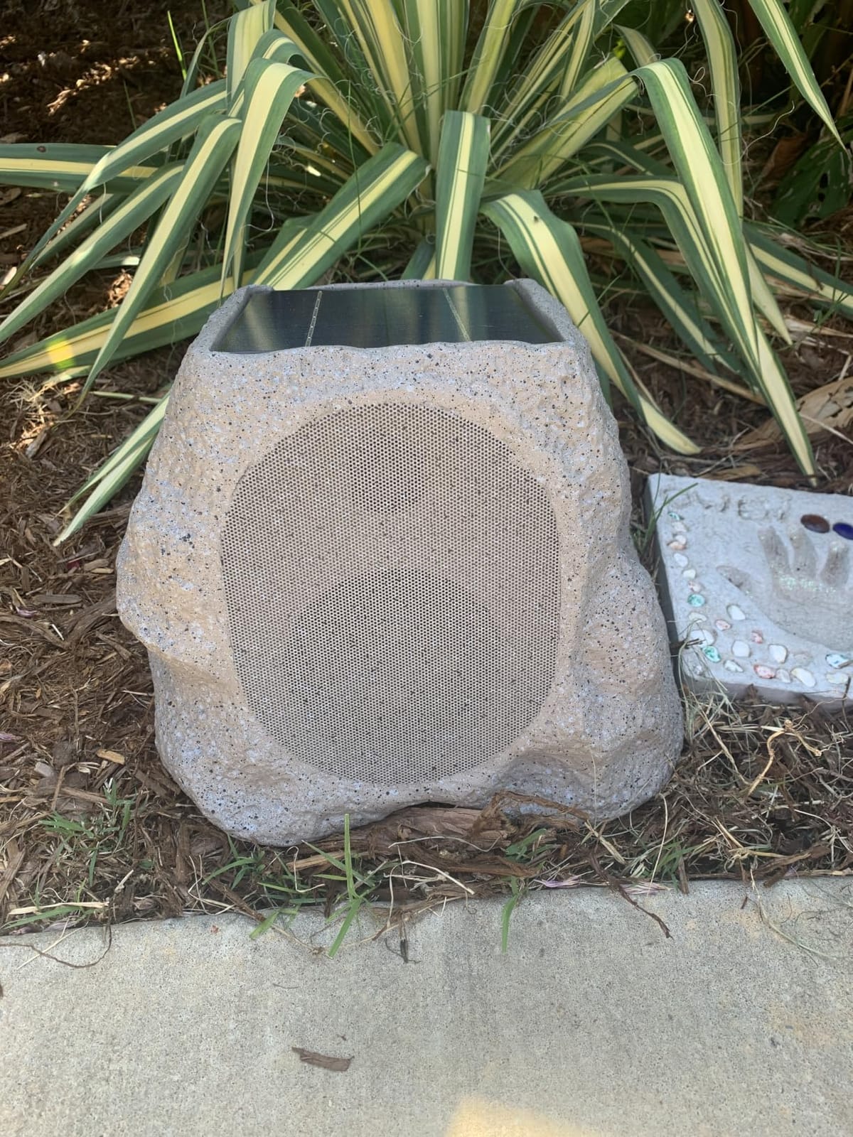 Victrola Rock Speaker Connect - Outdoor Bluetooth Solar Speaker - Granite customer photo 2