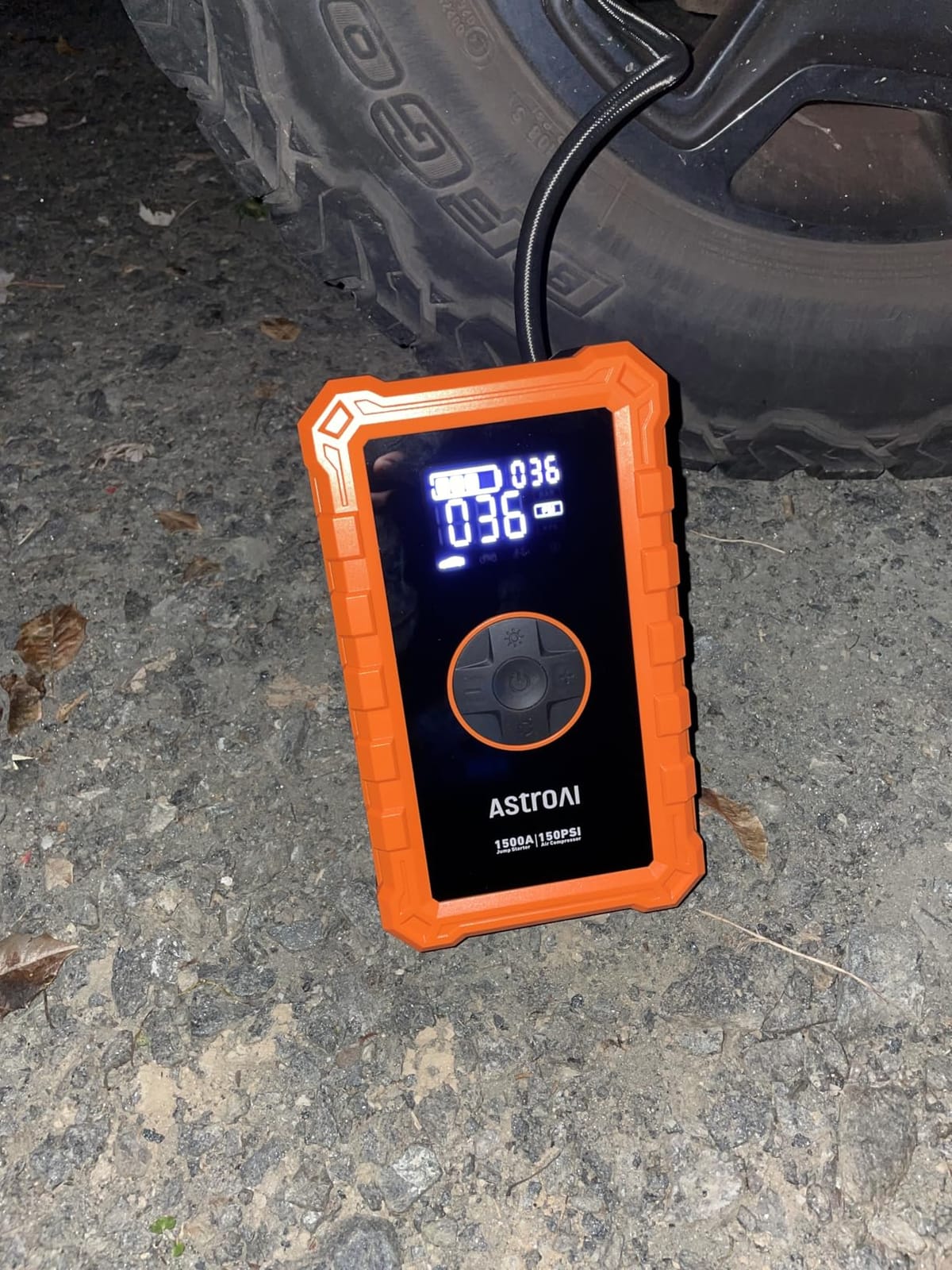 AstroAI S8 Air 3000A Jump Starter with Air Compressor, 12V Jump Box customer photo 2