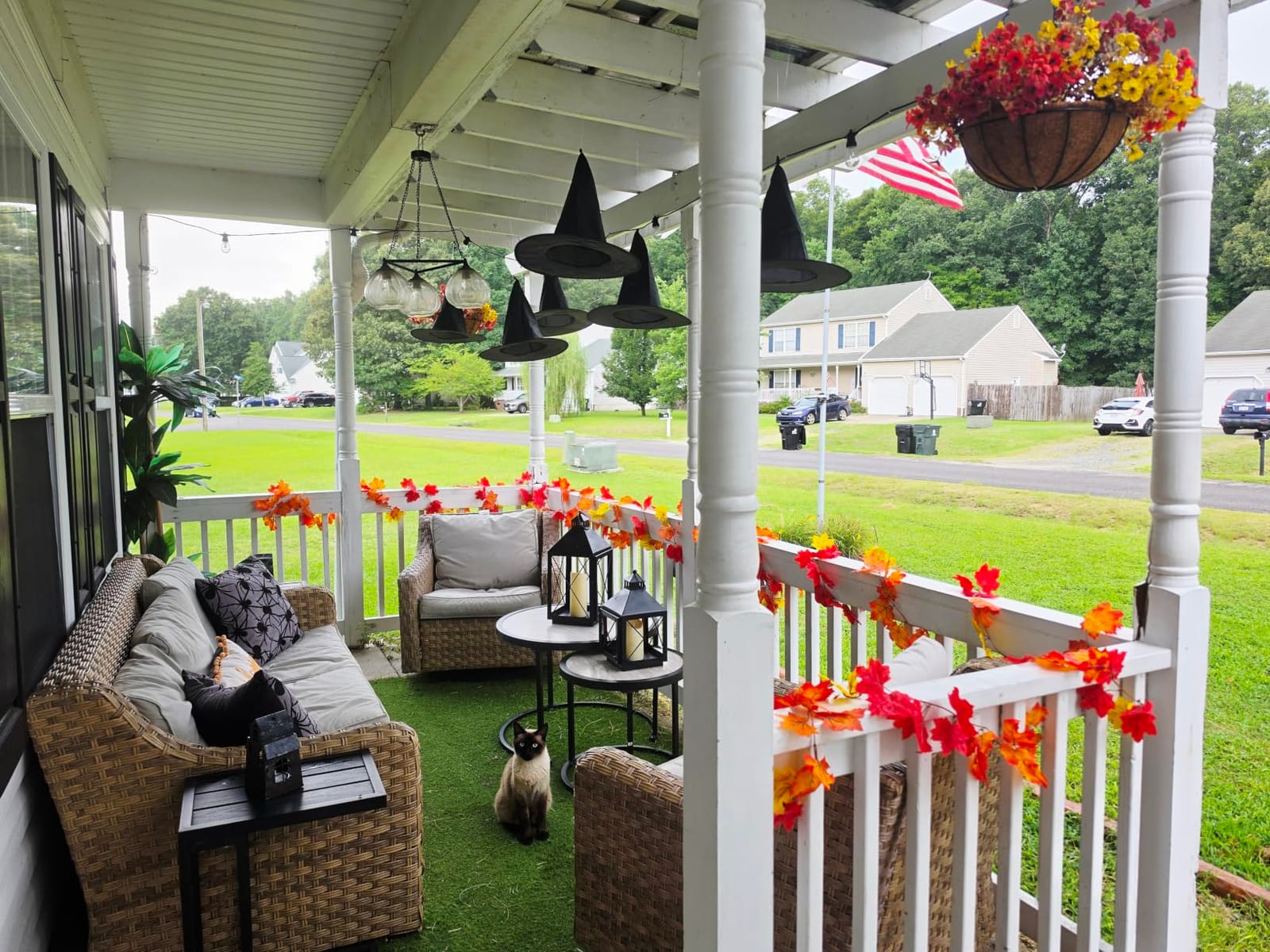 Helimoto Hanging Witch Hats customer photo 1