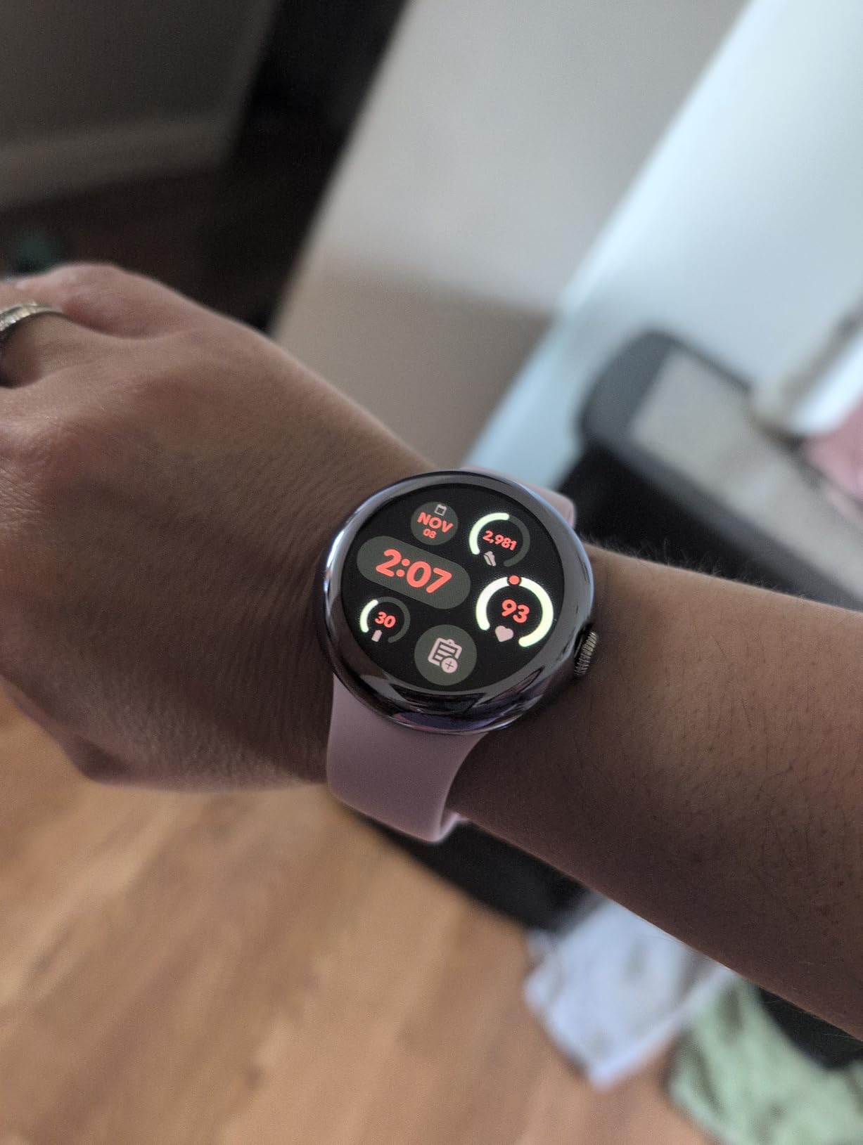 Google Pixel Watch 3 (41mm) 2024 Model - Android Smartwatch, Heart Rate Tracking, Fitbit Advanced Running, Fitness Insights, 24-Hour Battery - Matte Black Aluminum Case - Obsidian Band - LTE customer photo 2