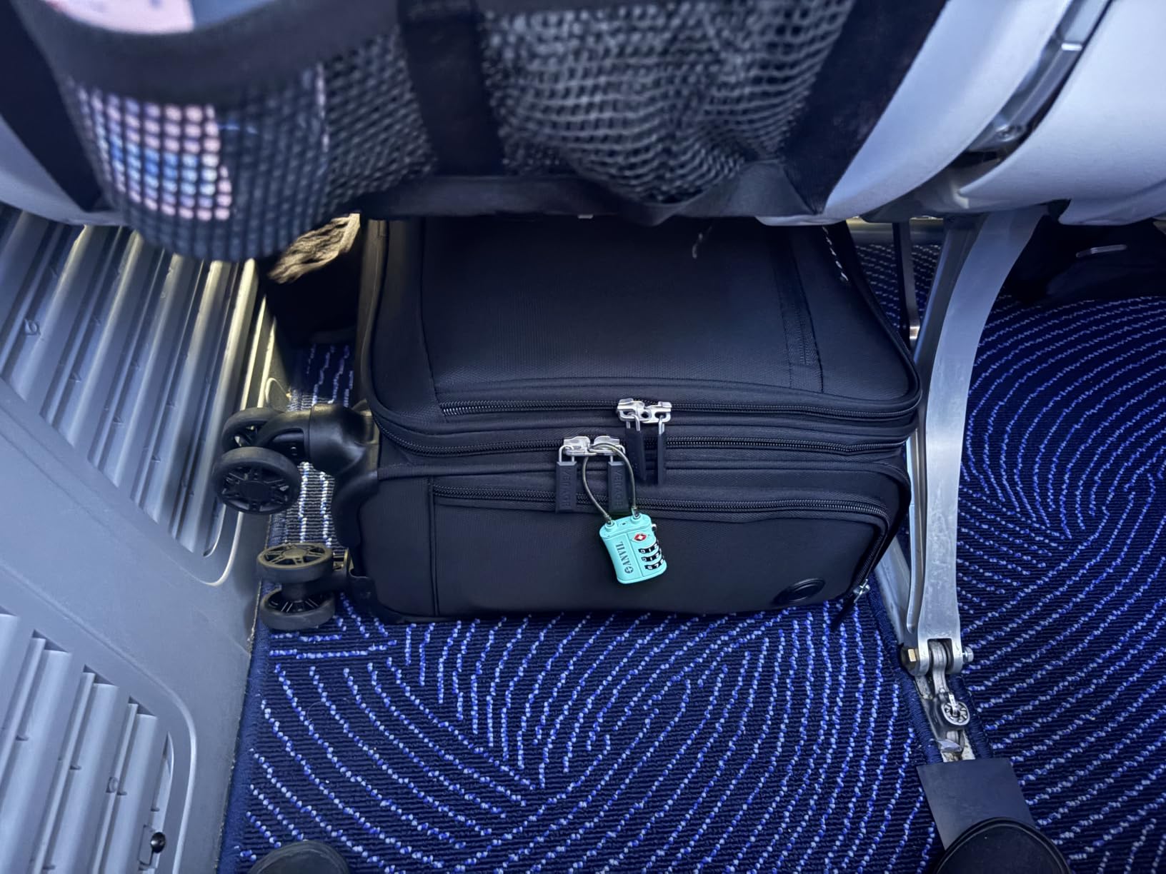 Verage Underseat Carry On Luggage with Wheels, 14.5-Inch Spinner Small Suitcase, Softside Lightweight Travel Bag for Men and Women, Airplane Carry On Bag, Nautical Blue customer photo 2