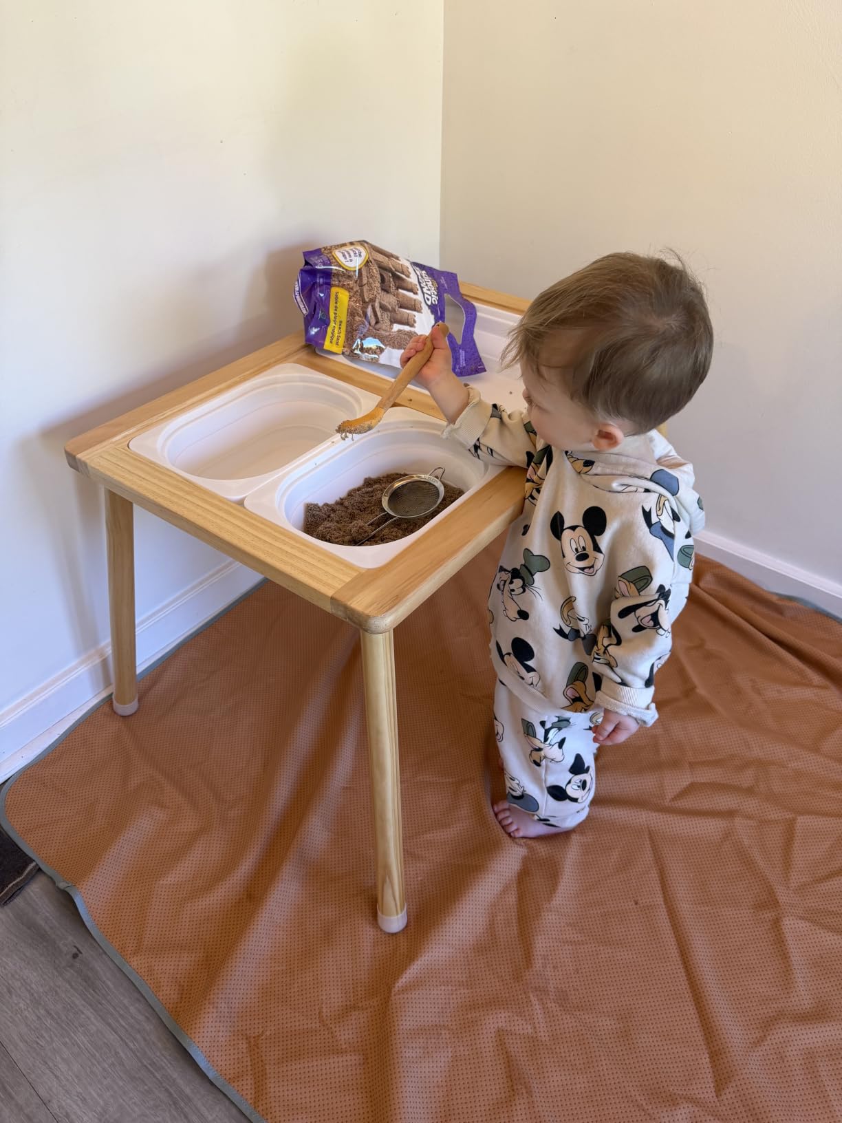 VEVOR Sensory Table for Toddlers, Kids Activity Table with 3 Foldable Storage Bins & Paper Roll Holder, Indoor/Outdoor Play Sand and Water Table, Wooden Kids Sensory Drawing Table, Gift for Boys Girls customer photo 1